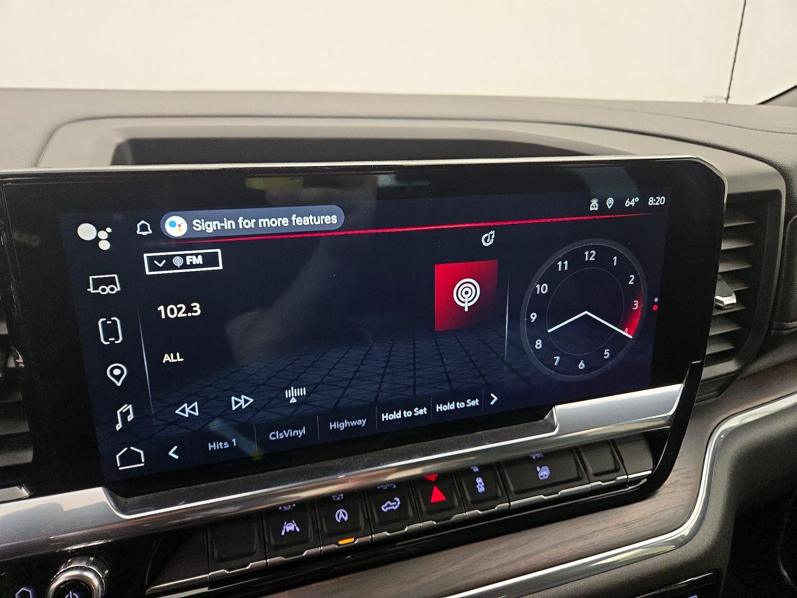 2025 GMC Sierra 1500 SLT - Photo 17
