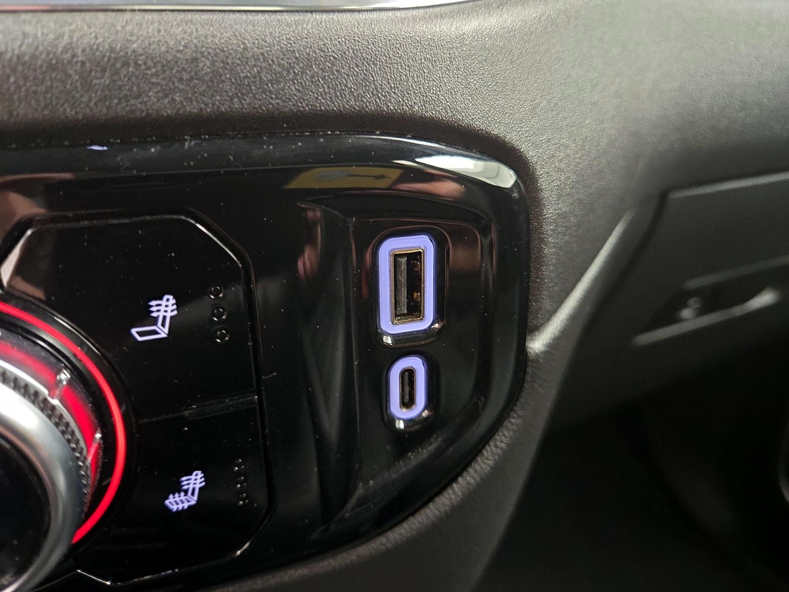 2025 GMC Sierra 1500 SLT - Photo 20