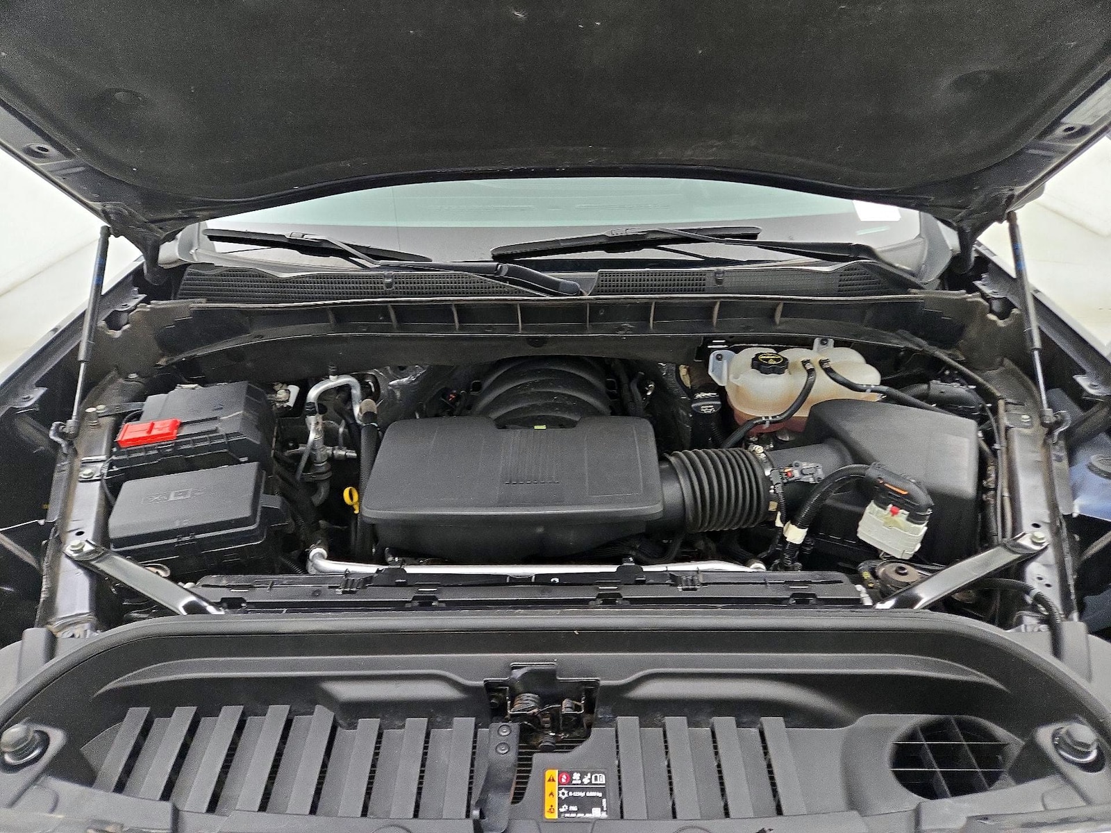 2025 GMC Sierra 1500 SLT - Photo 23