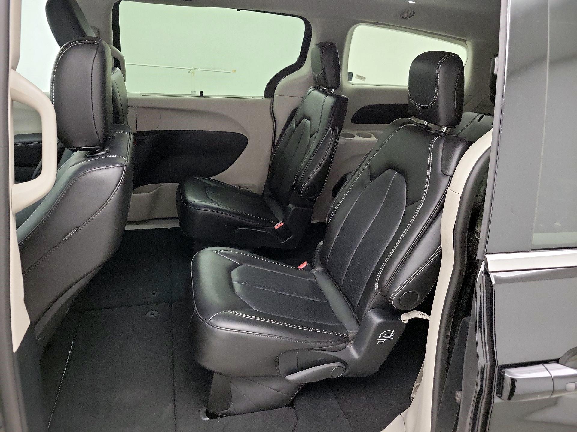 Thumbnail: 2024 Chrysler Pacifica - 19