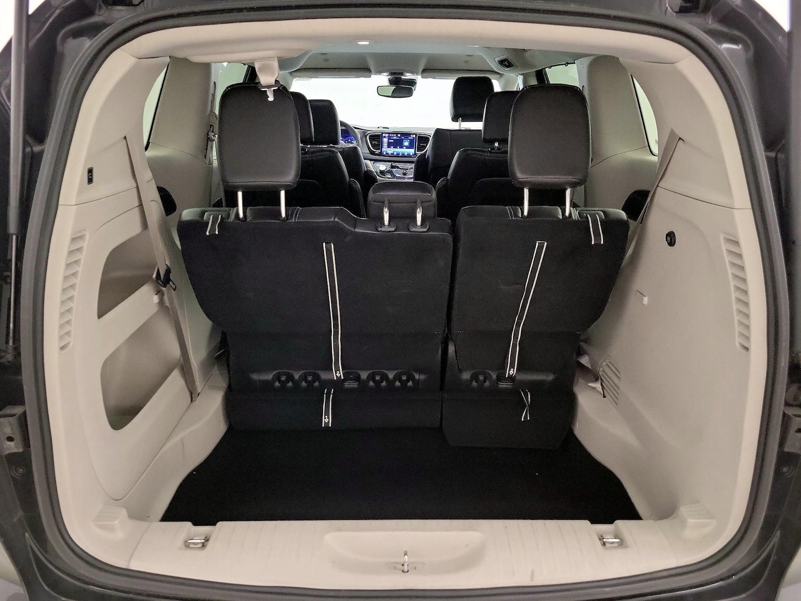2024 Chrysler Pacifica Touring L - Photo 22