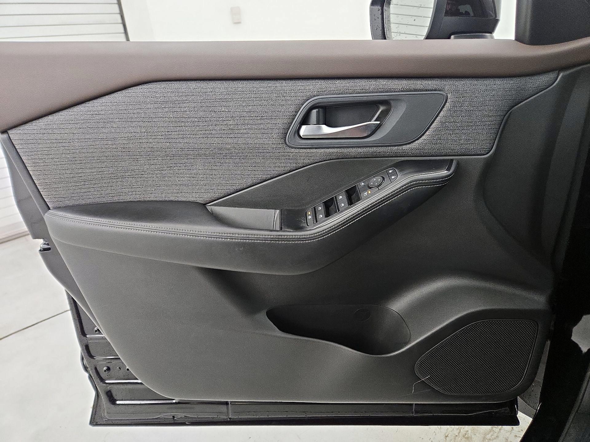 Thumbnail: 2023 Nissan Rogue - 12