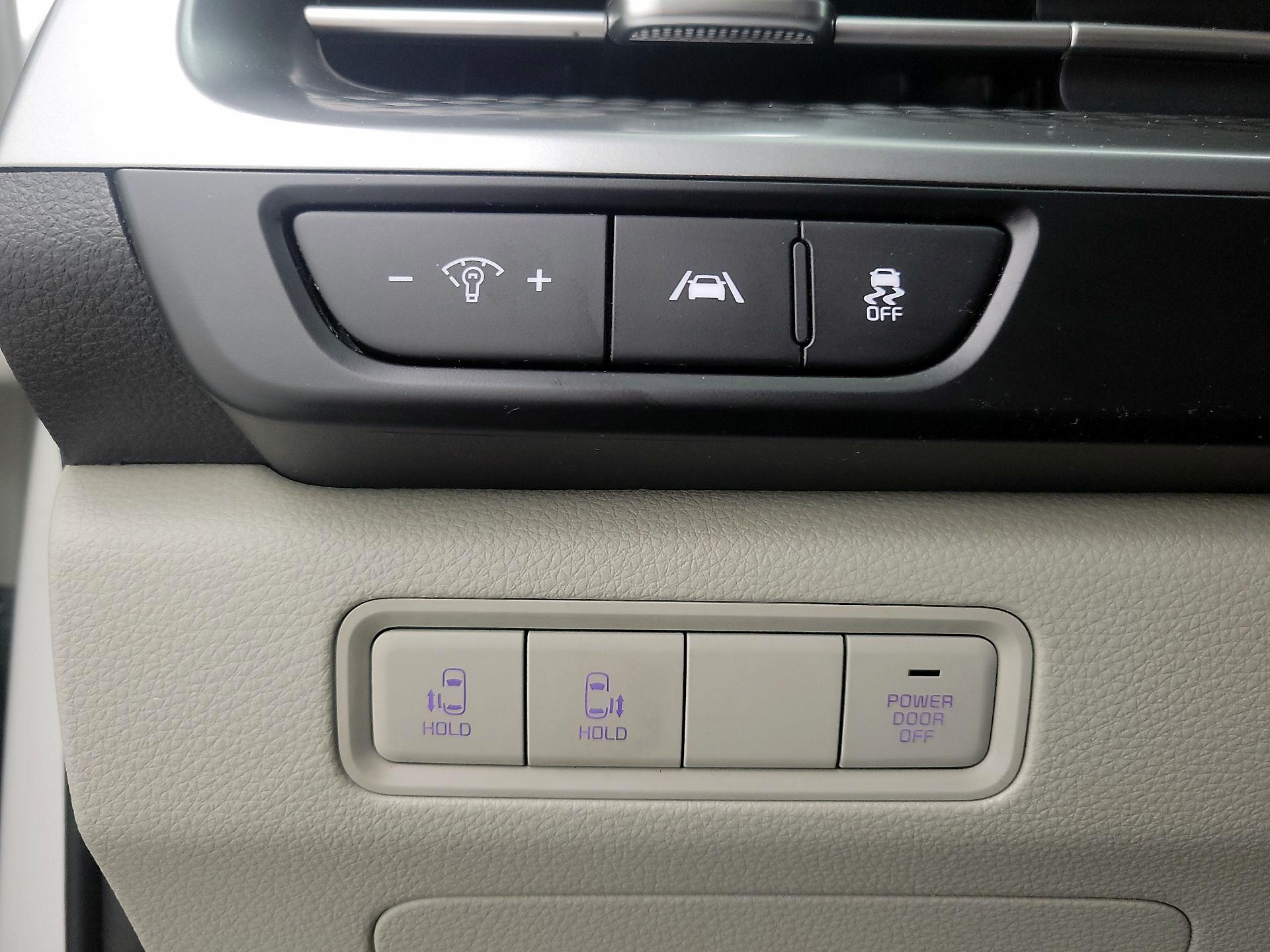 Thumbnail: 2024 Kia Carnival - 13