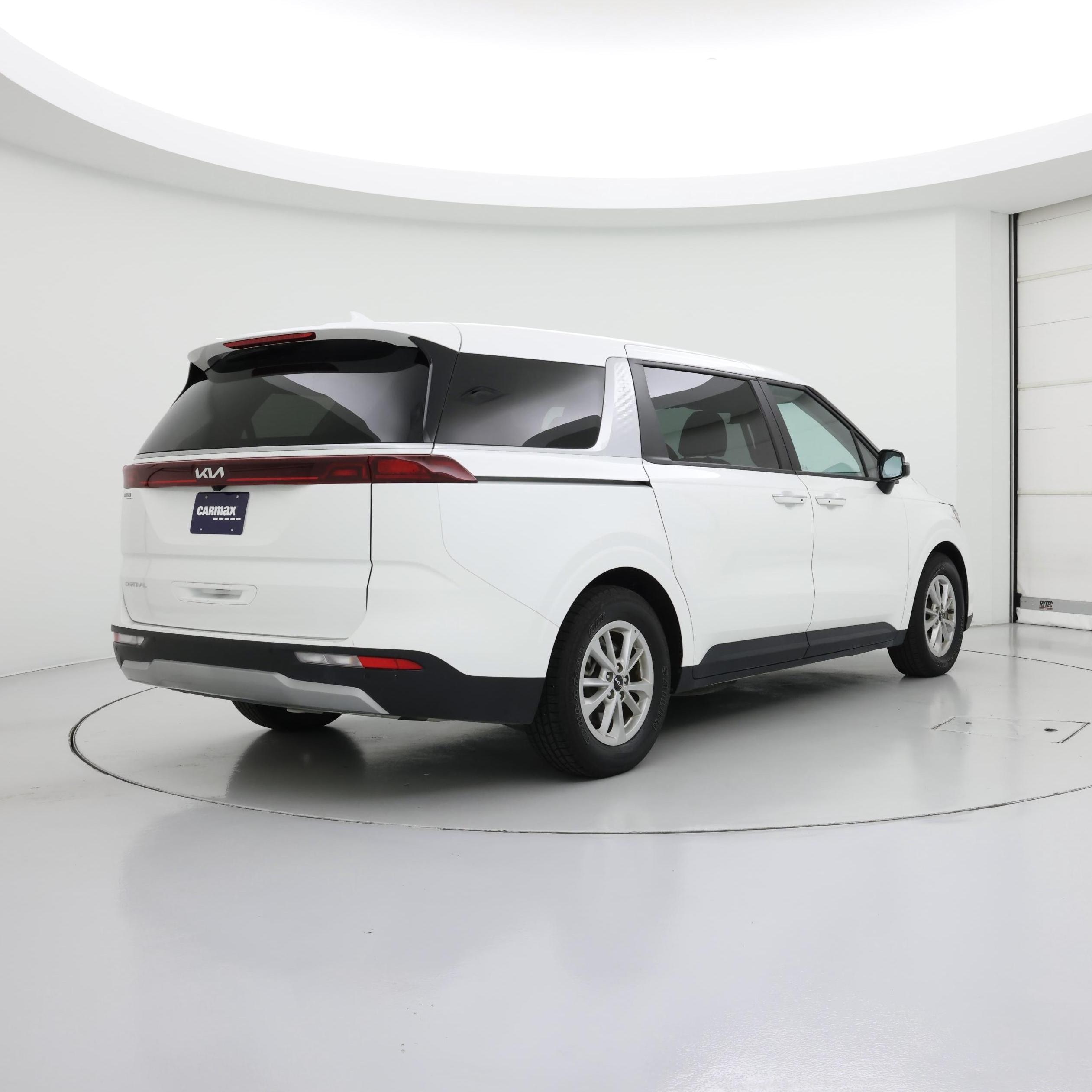 Thumbnail: 2024 Kia Carnival - 8