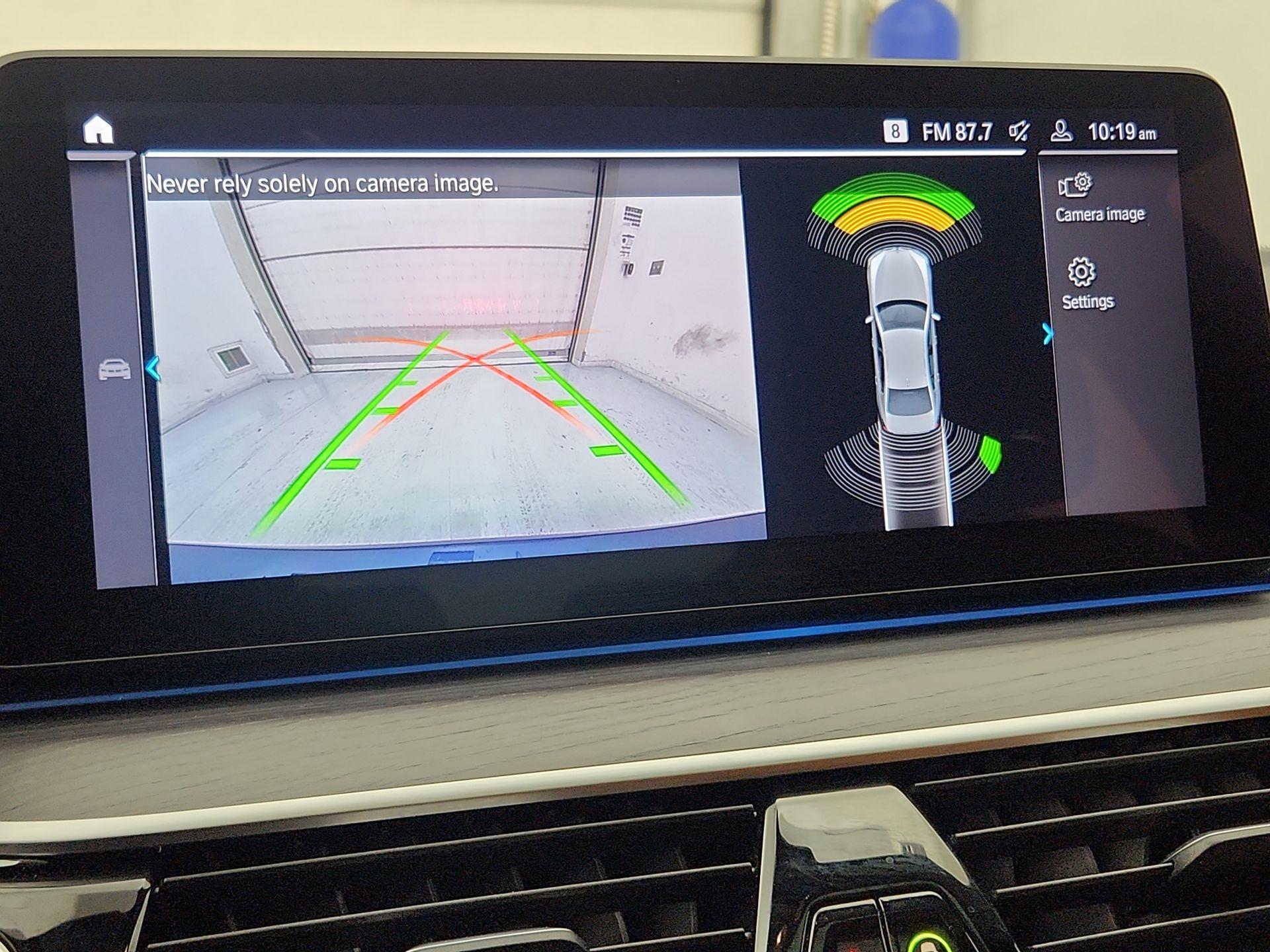 Thumbnail: 2023 BMW 5 Series - 15