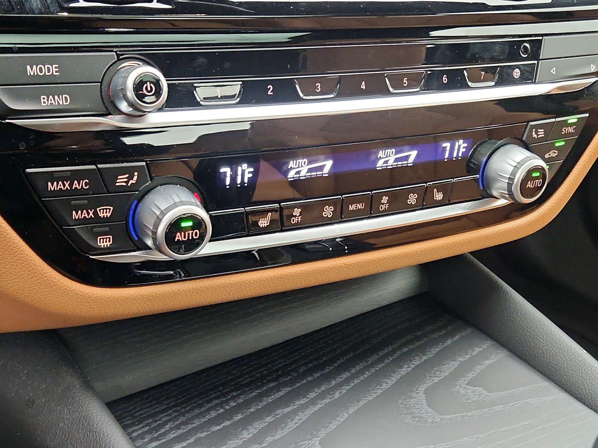 Thumbnail: 2023 BMW 5 Series - 17