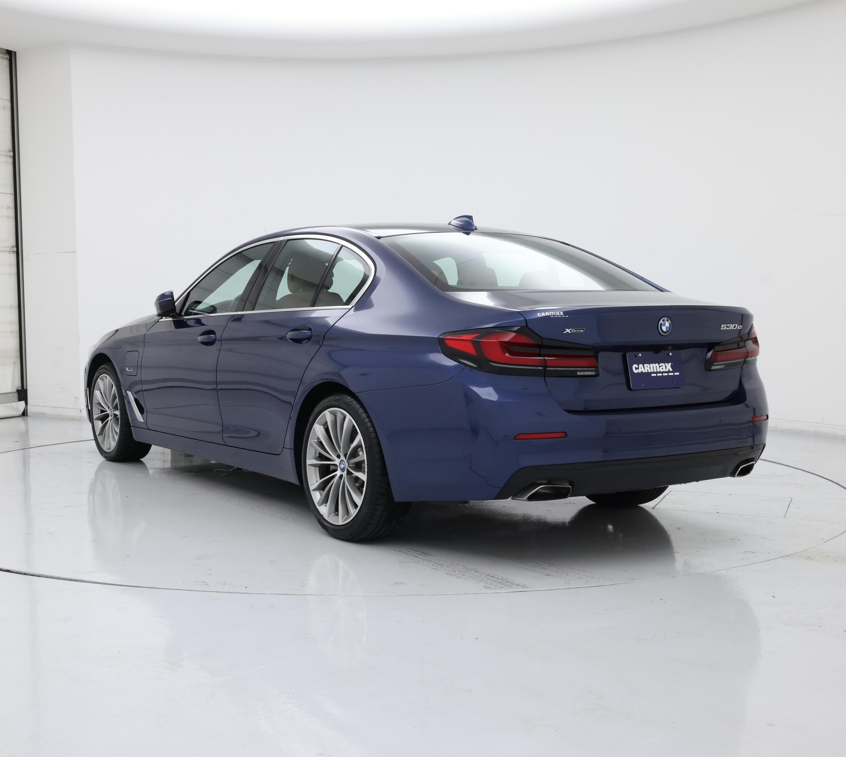 Thumbnail: 2023 BMW 5 Series - 2