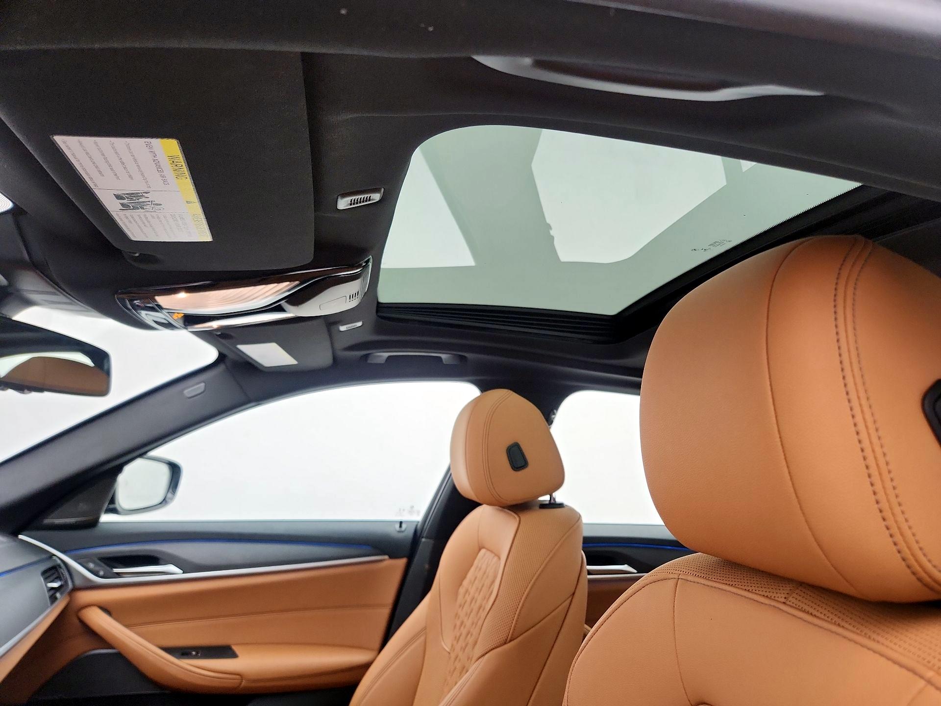 Thumbnail: 2023 BMW 5 Series - 20