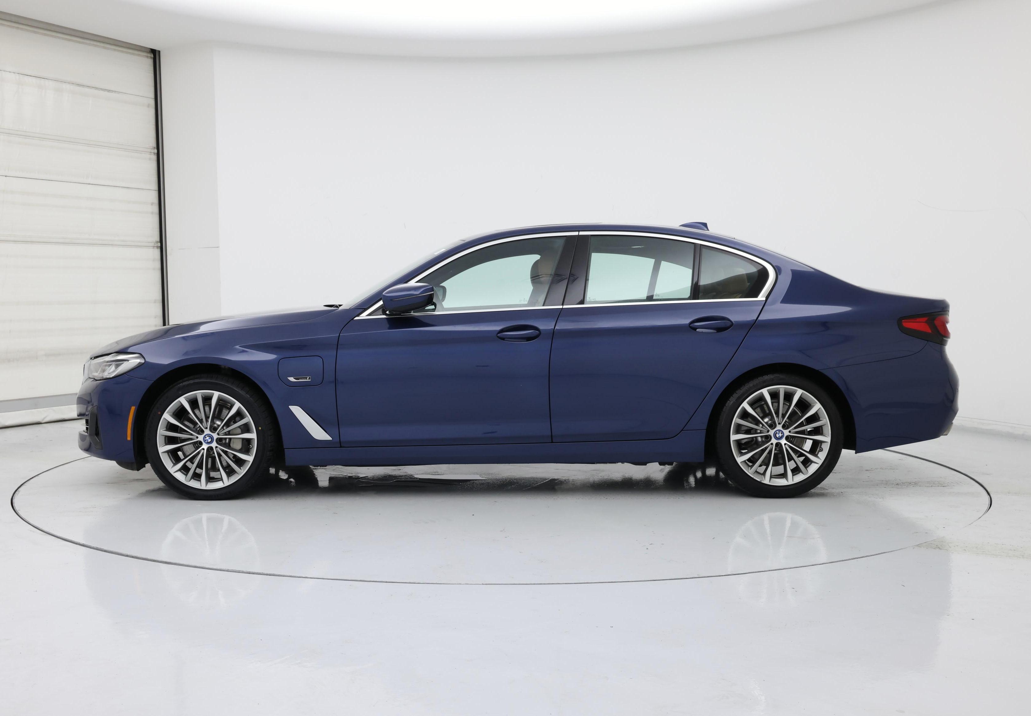 Thumbnail: 2023 BMW 5 Series - 3