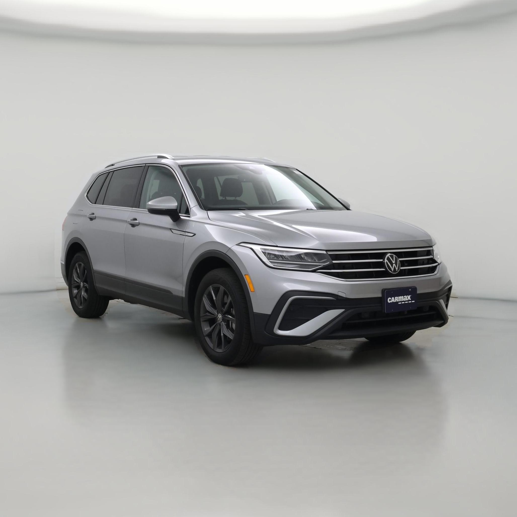 Thumbnail: 2023 Volkswagen Tiguan - 1