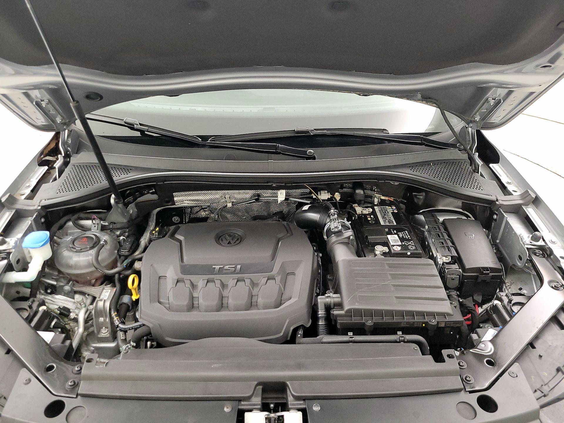 Thumbnail: 2023 Volkswagen Tiguan - 20