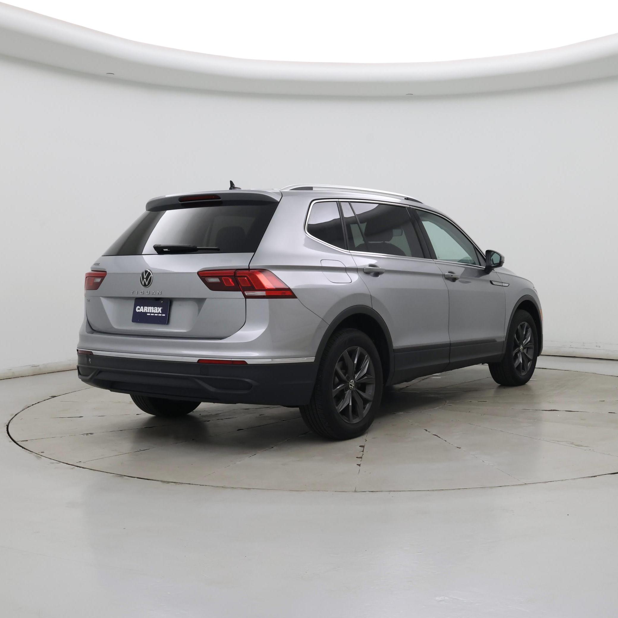 Thumbnail: 2023 Volkswagen Tiguan - 8