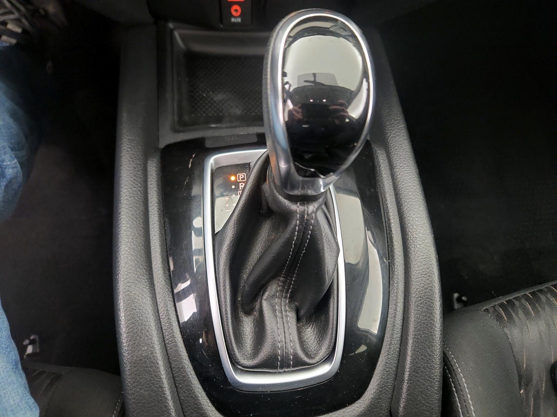 Thumbnail: 2017 Nissan Rogue - 18