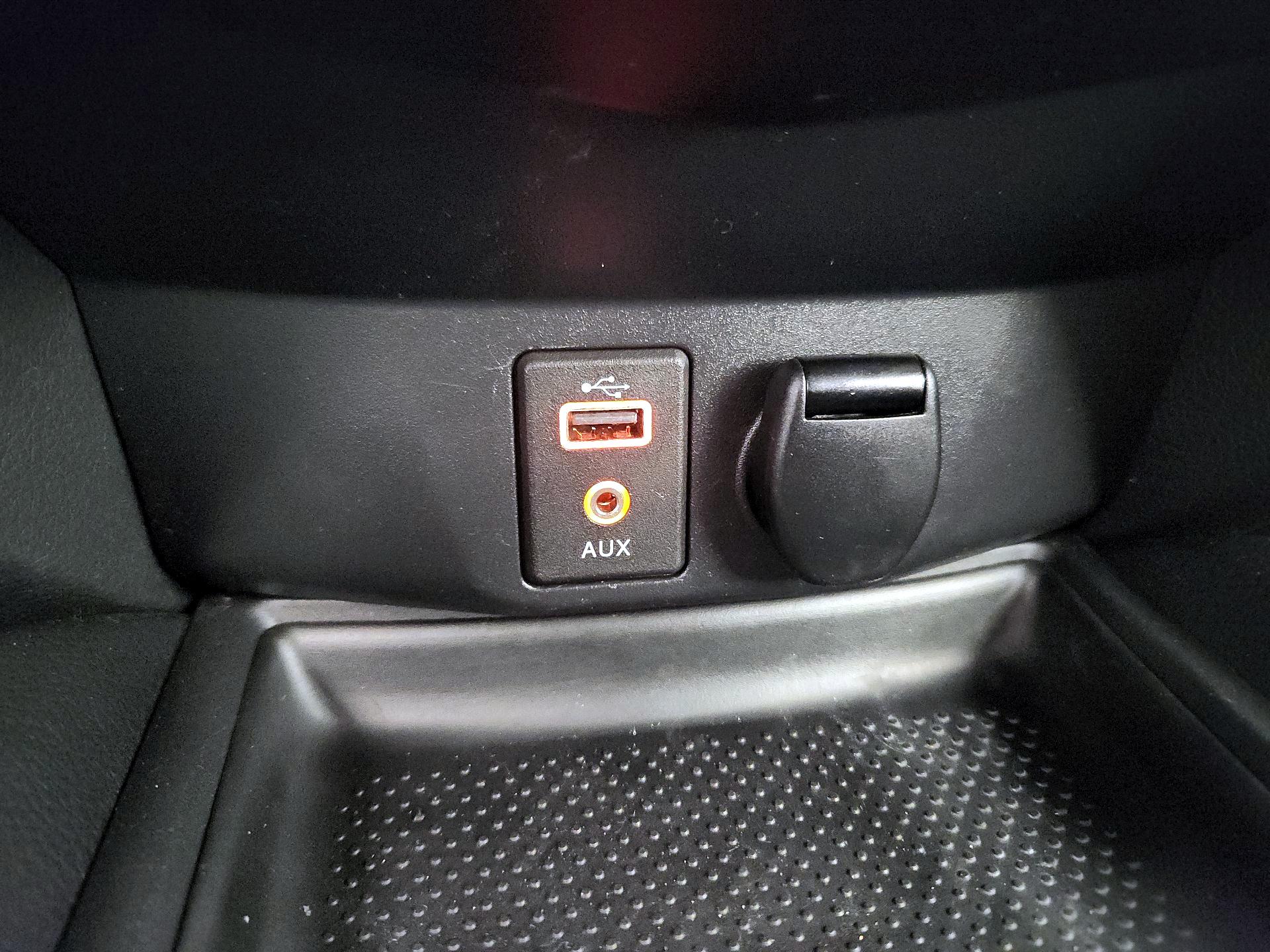 Thumbnail: 2017 Nissan Rogue - 19