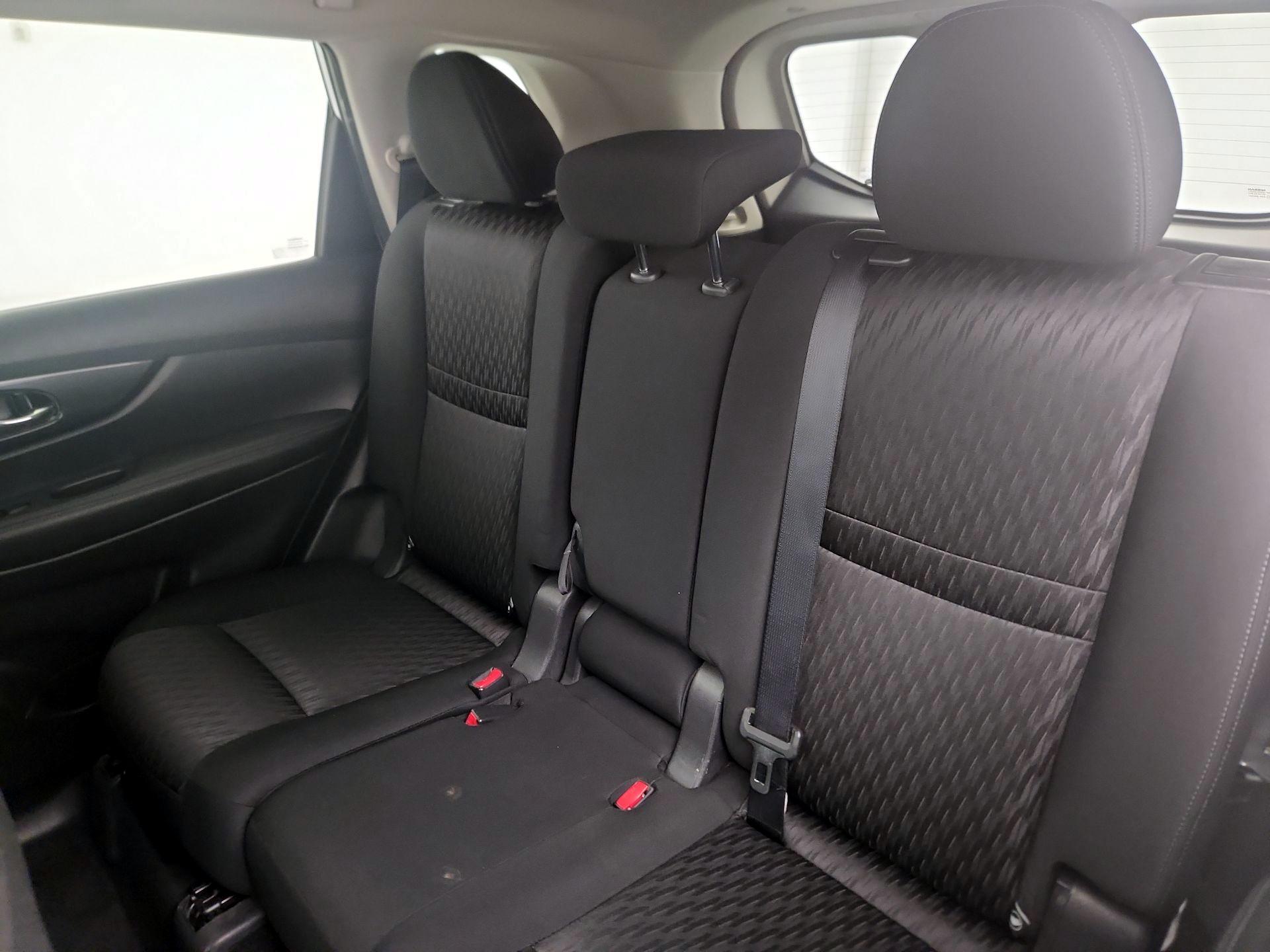 Thumbnail: 2017 Nissan Rogue - 20