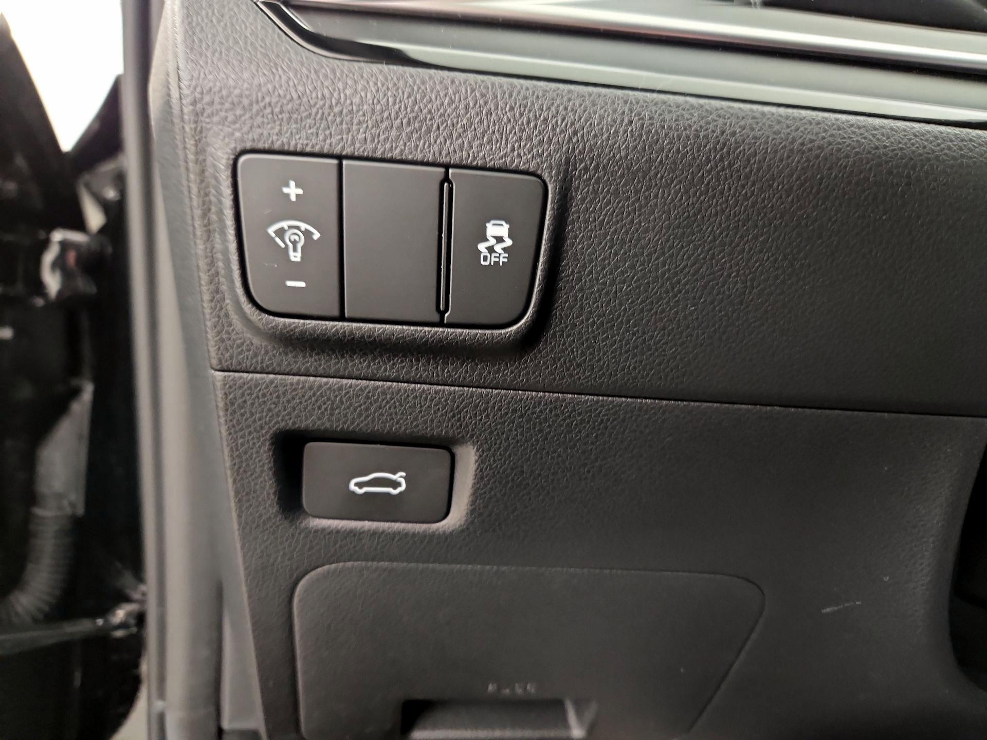 Thumbnail: 2025 Kia K5 - 13