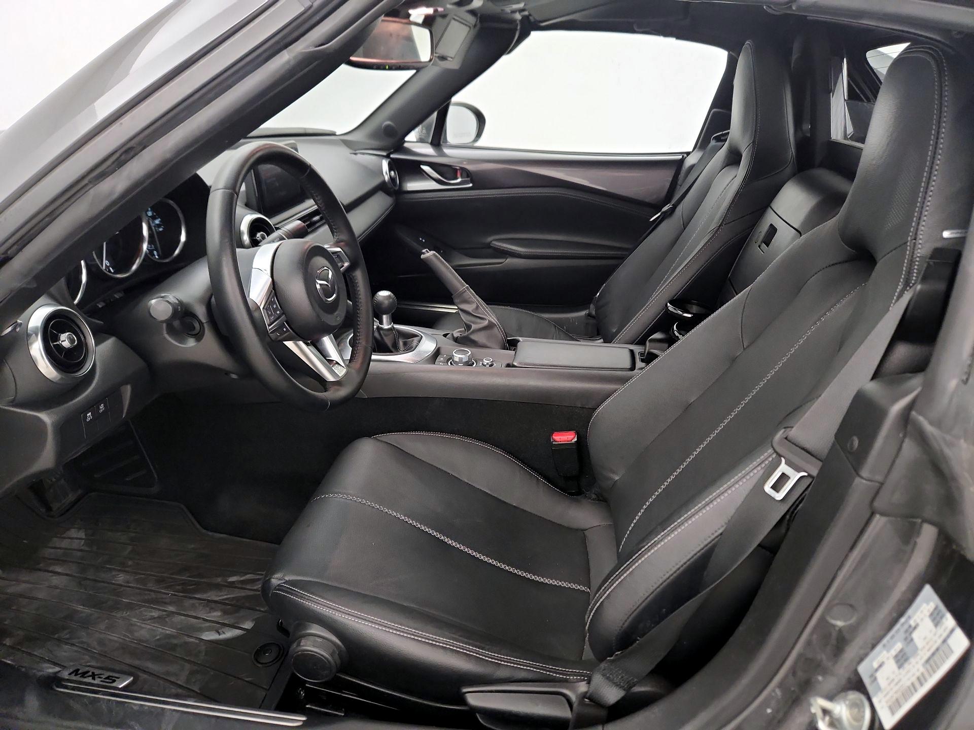 Thumbnail: 2021 Mazda MX-5 Miata - 11