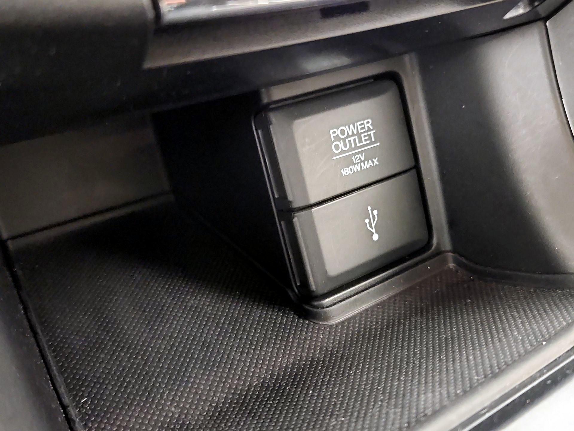 Thumbnail: 2015 Honda Accord - 18