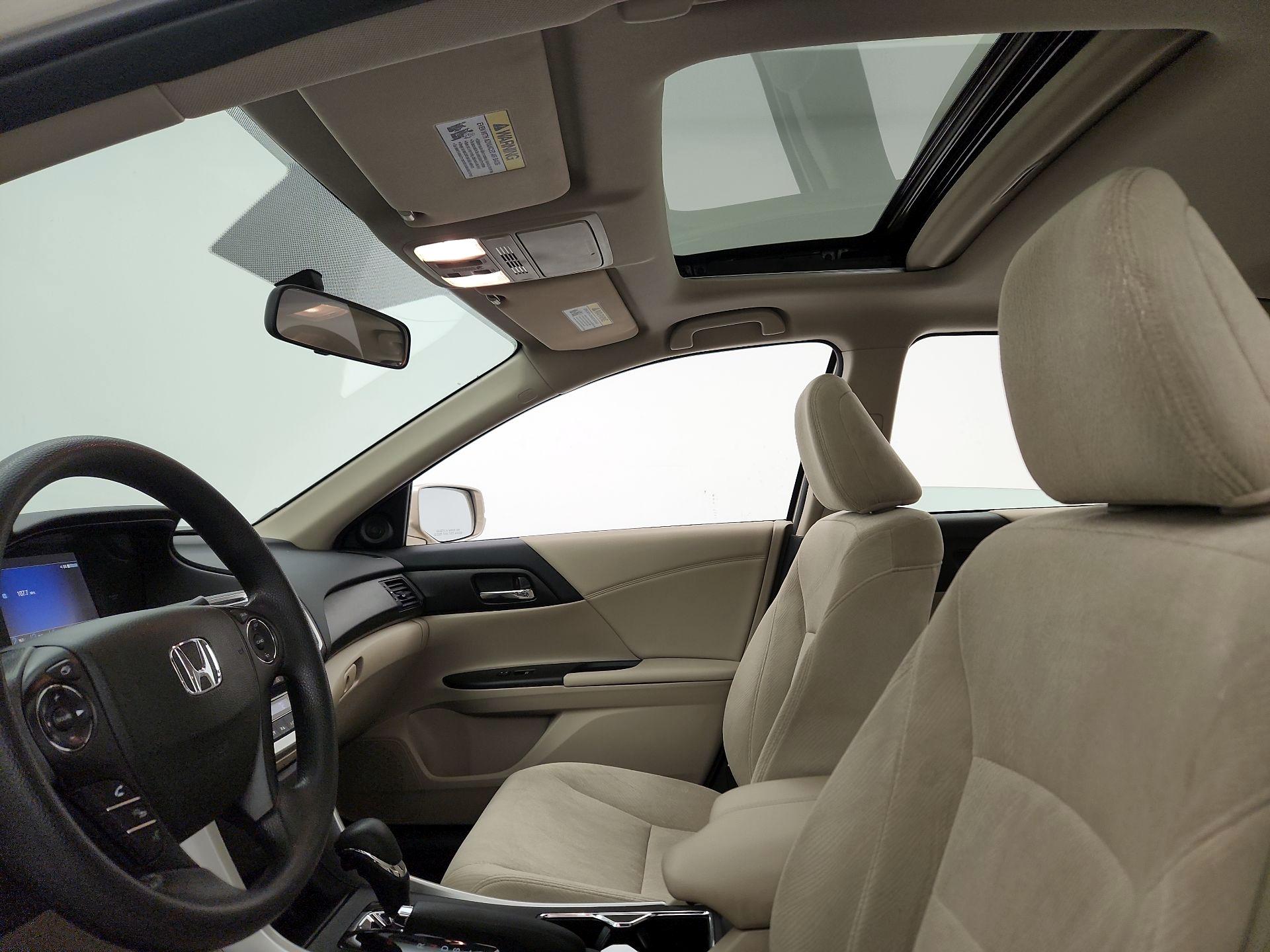 Thumbnail: 2015 Honda Accord - 19