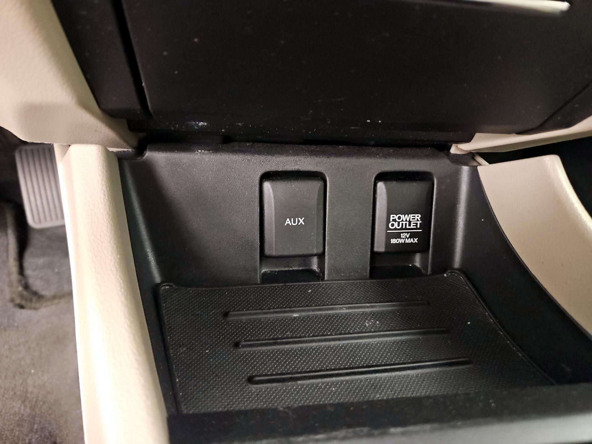 Thumbnail: 2014 Honda Civic - 18