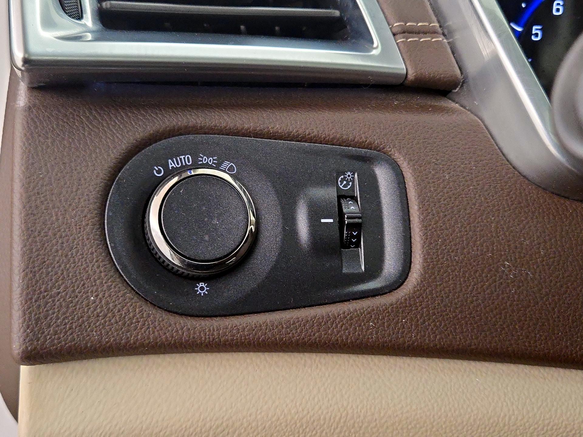 Thumbnail: 2015 Cadillac SRX - 13