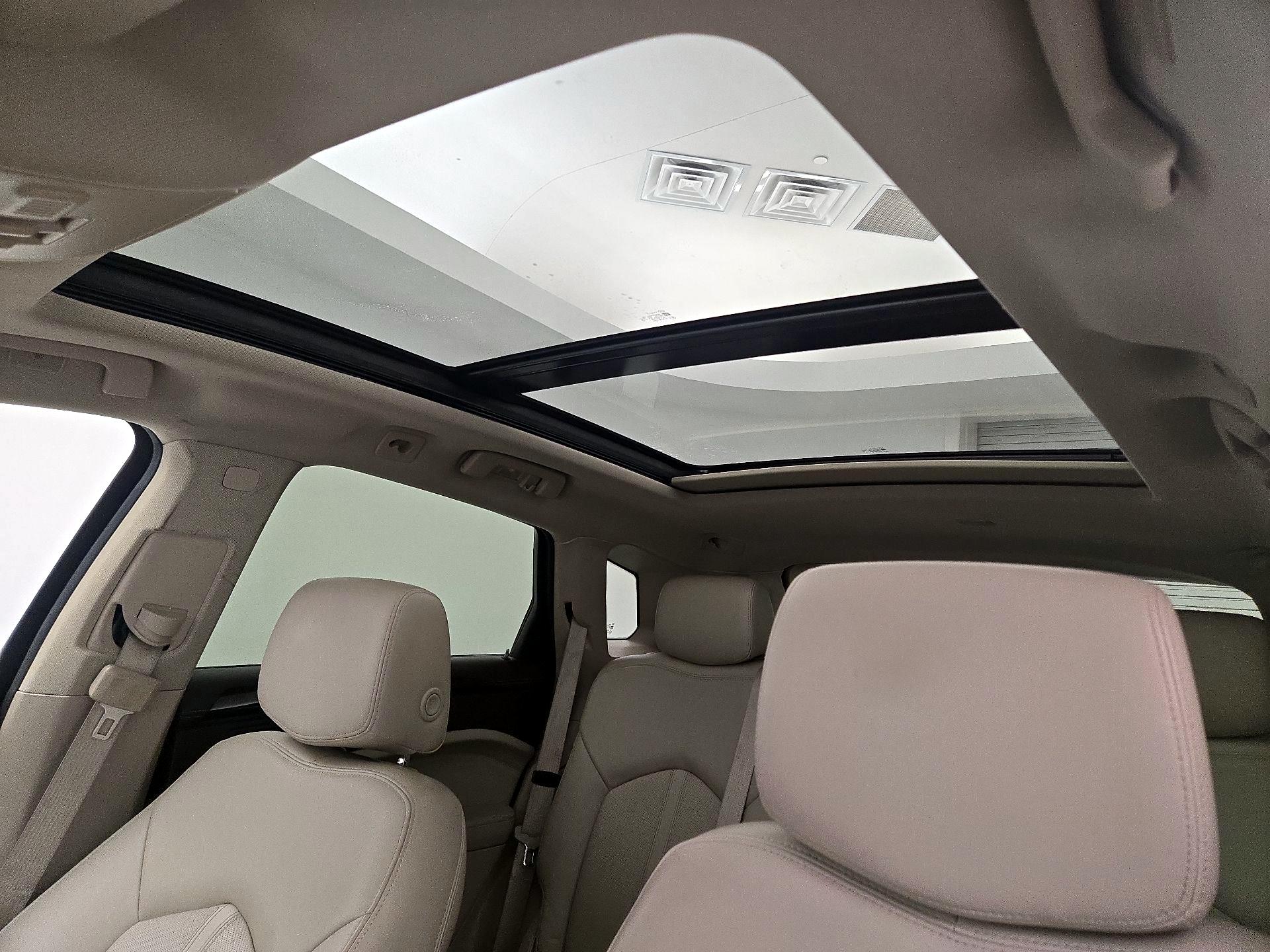 Thumbnail: 2015 Cadillac SRX - 20