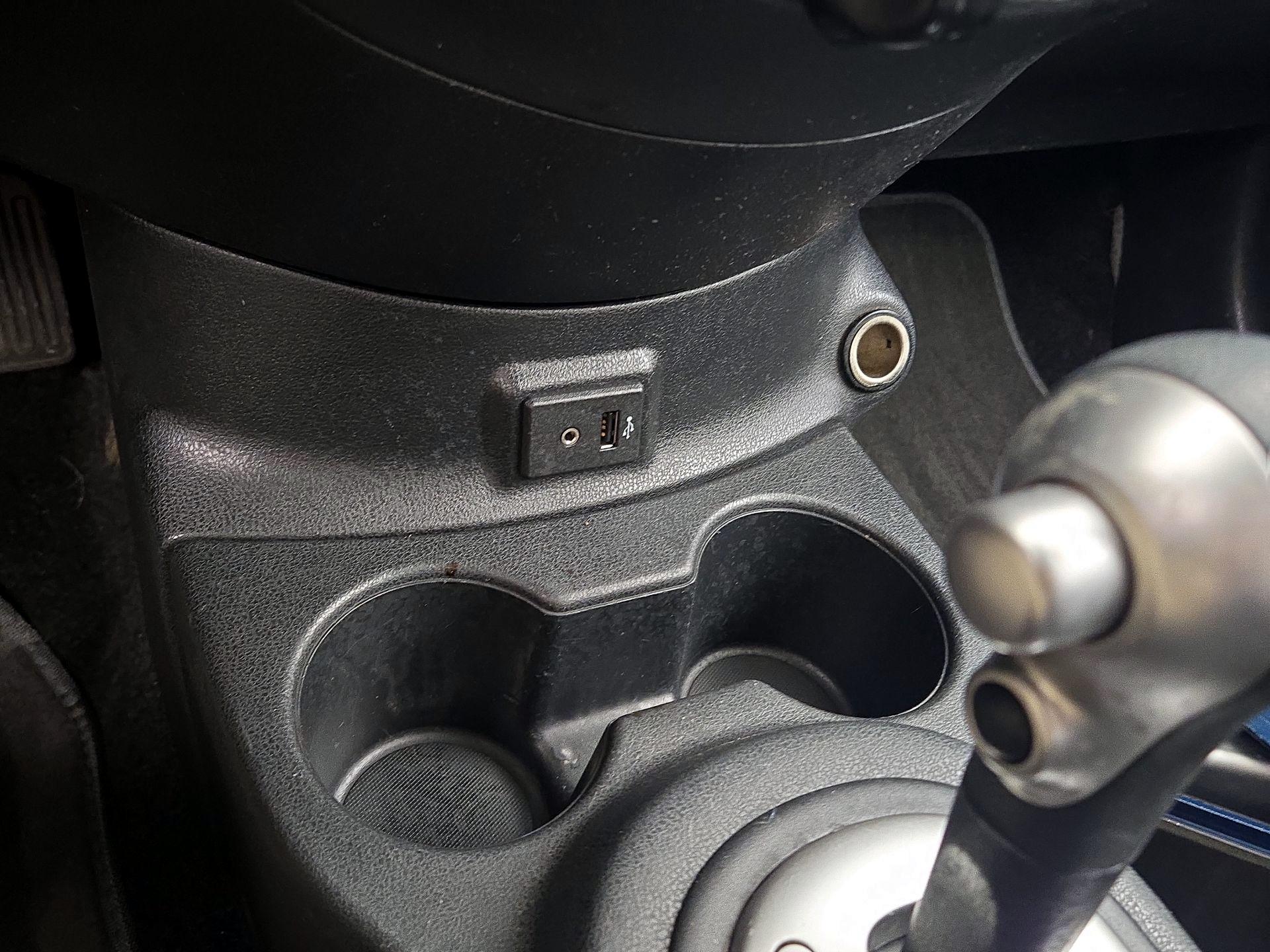 Thumbnail: 2017 Nissan Versa Note - 18