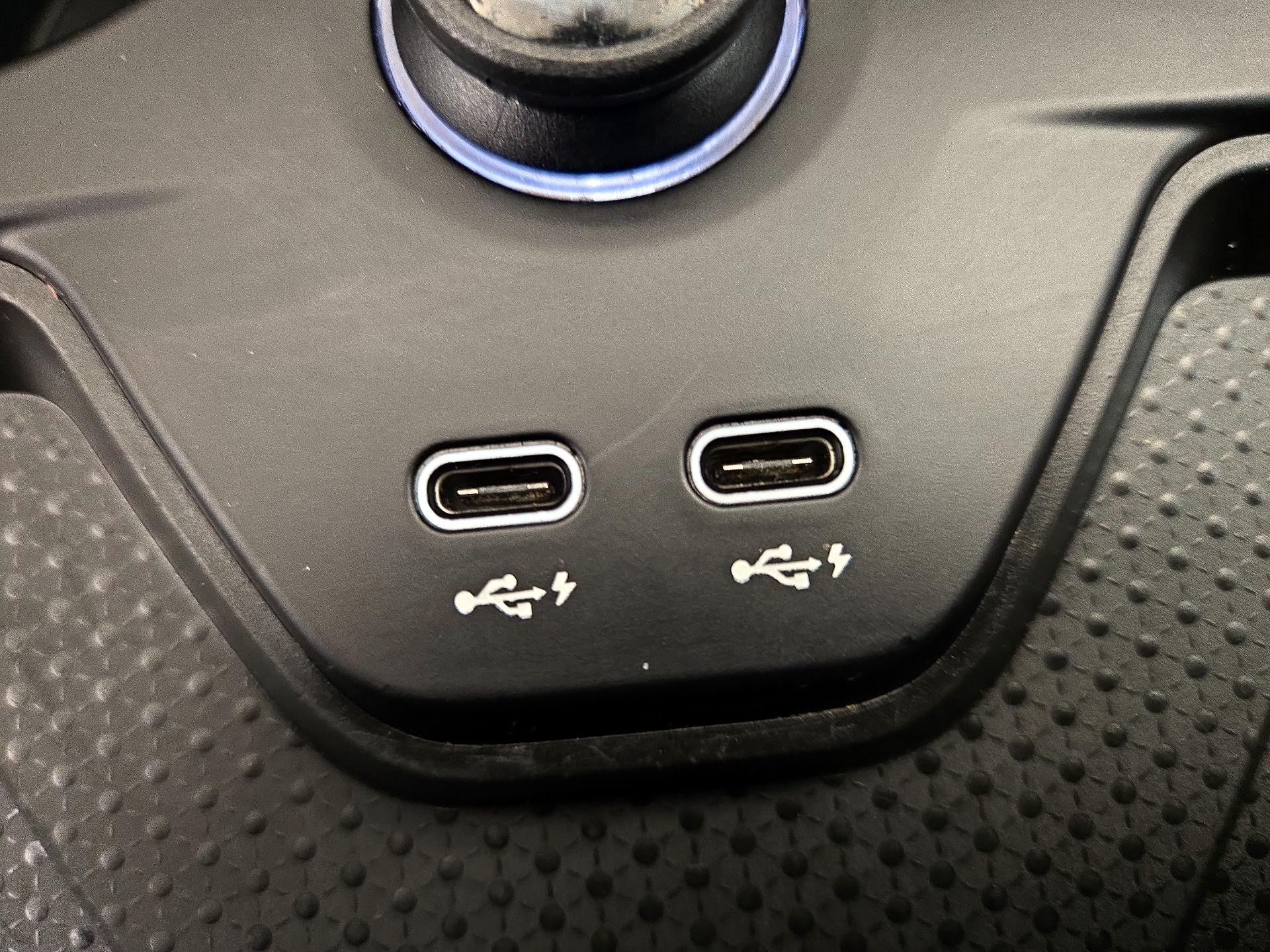 Thumbnail: 2023 BMW iX - 19