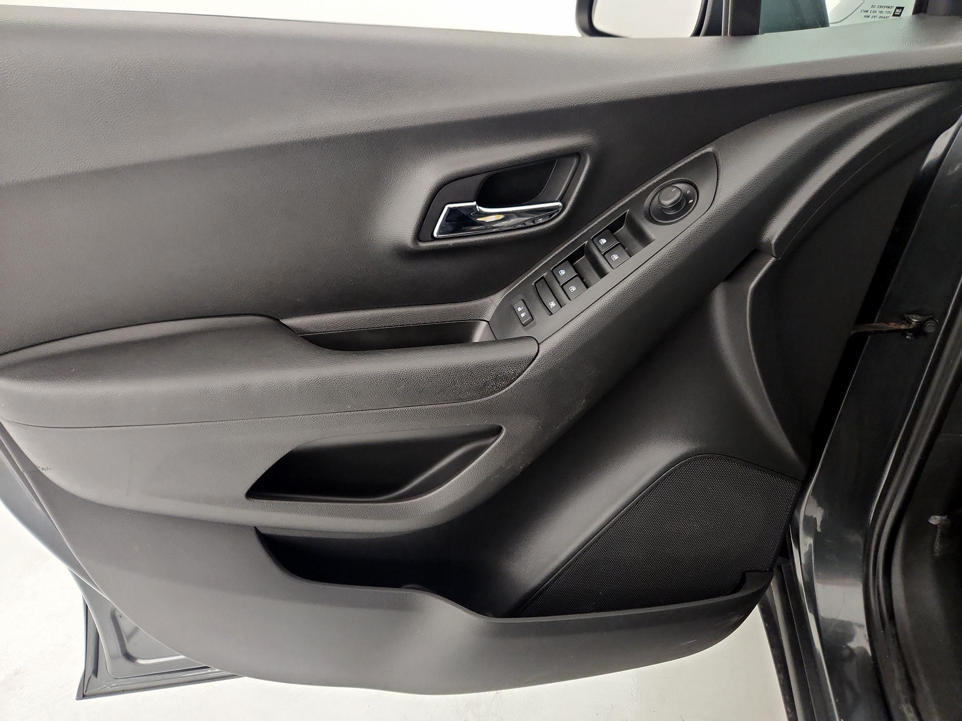 Thumbnail: 2020 Chevrolet Trax - 12