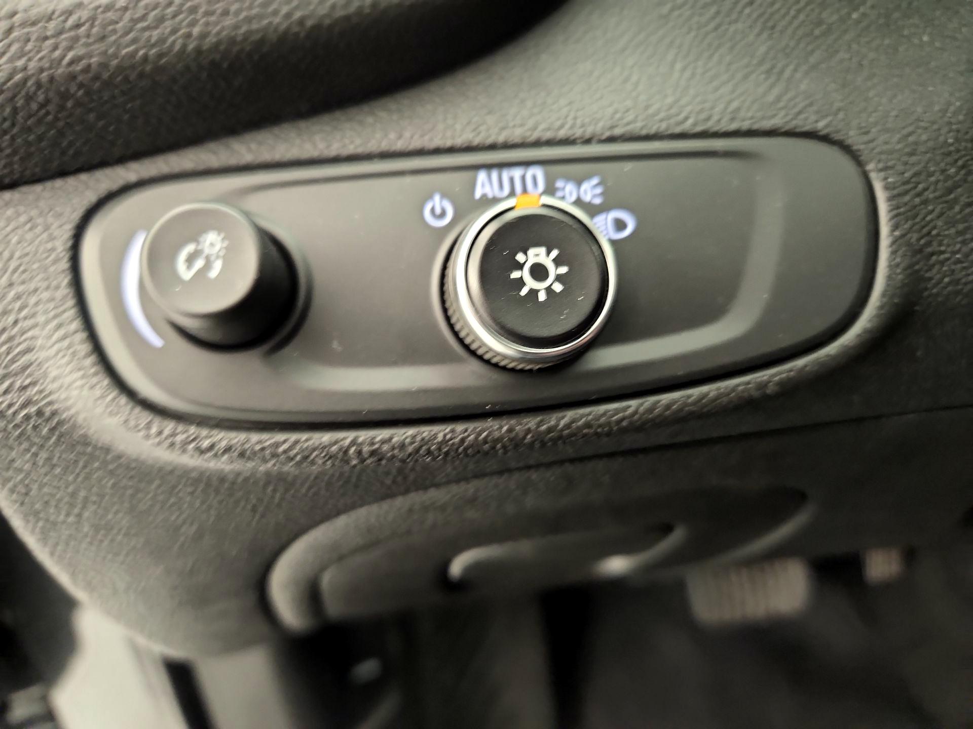 Thumbnail: 2020 Chevrolet Trax - 13