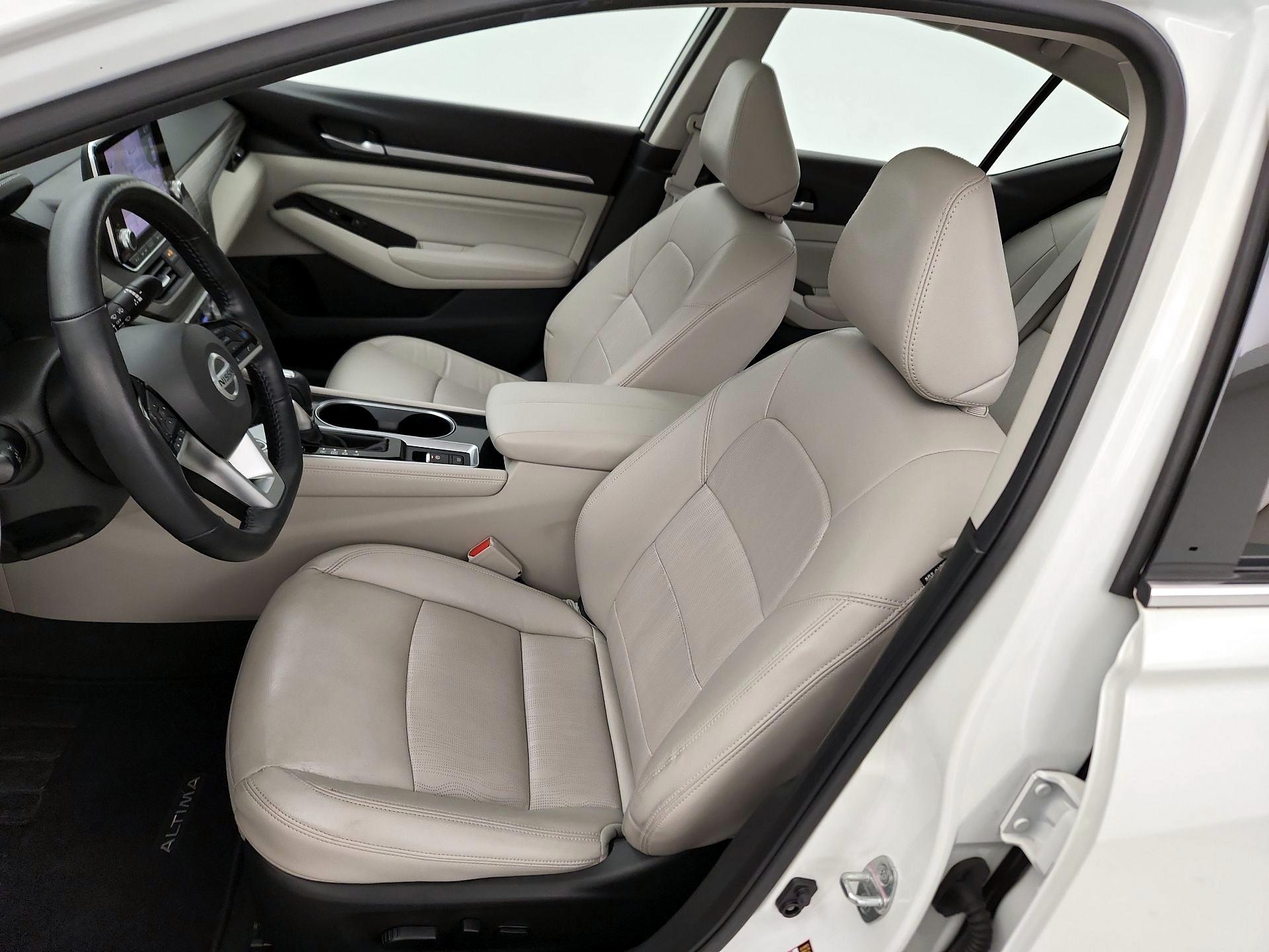 Thumbnail: 2021 Nissan Altima - 11