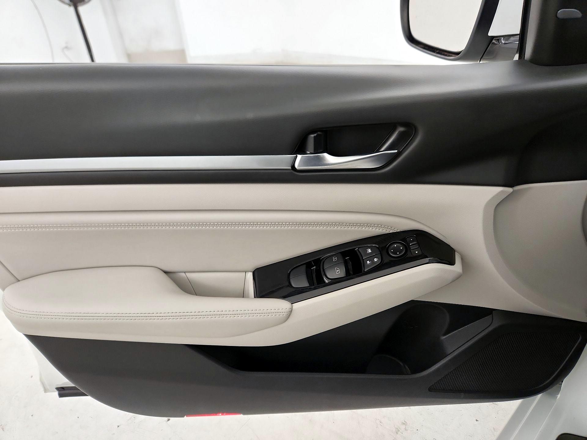 Thumbnail: 2021 Nissan Altima - 12