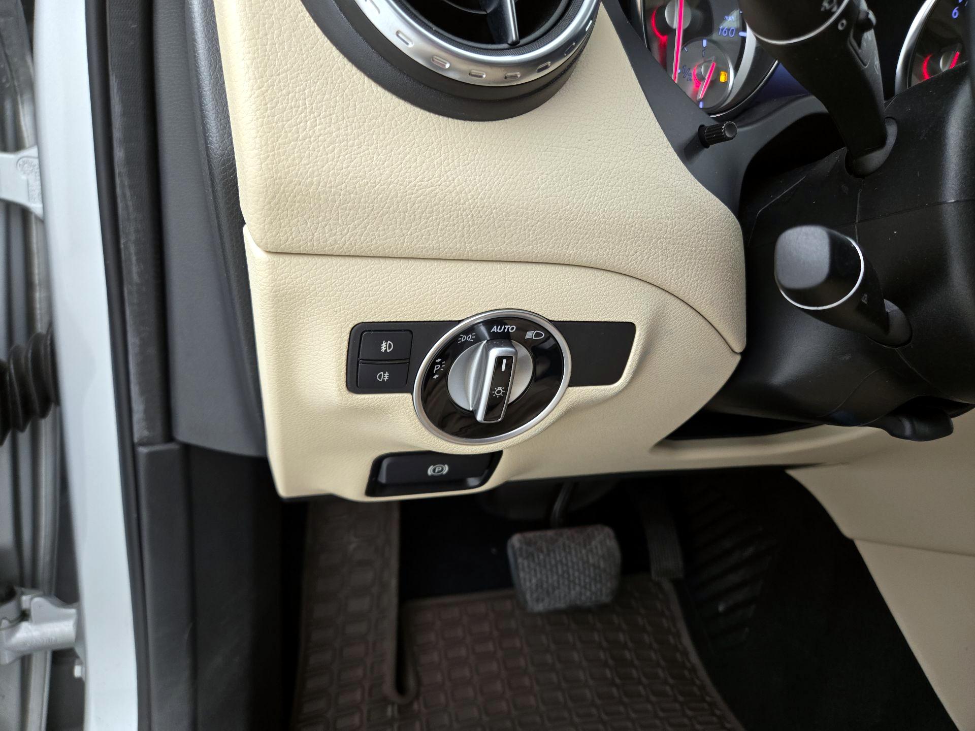 Thumbnail: 2015 Mercedes-Benz GLA - 13