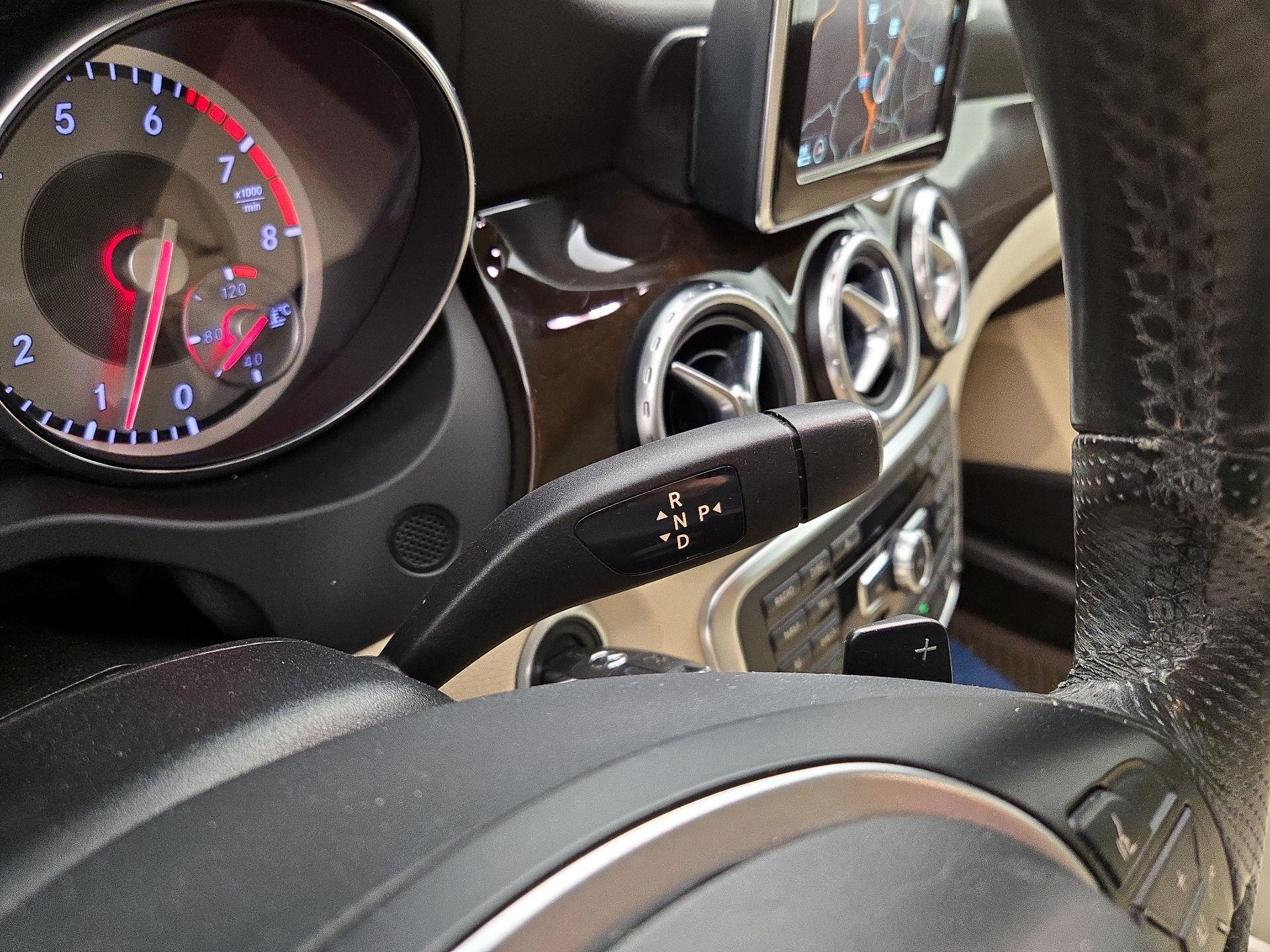 Thumbnail: 2015 Mercedes-Benz GLA - 18