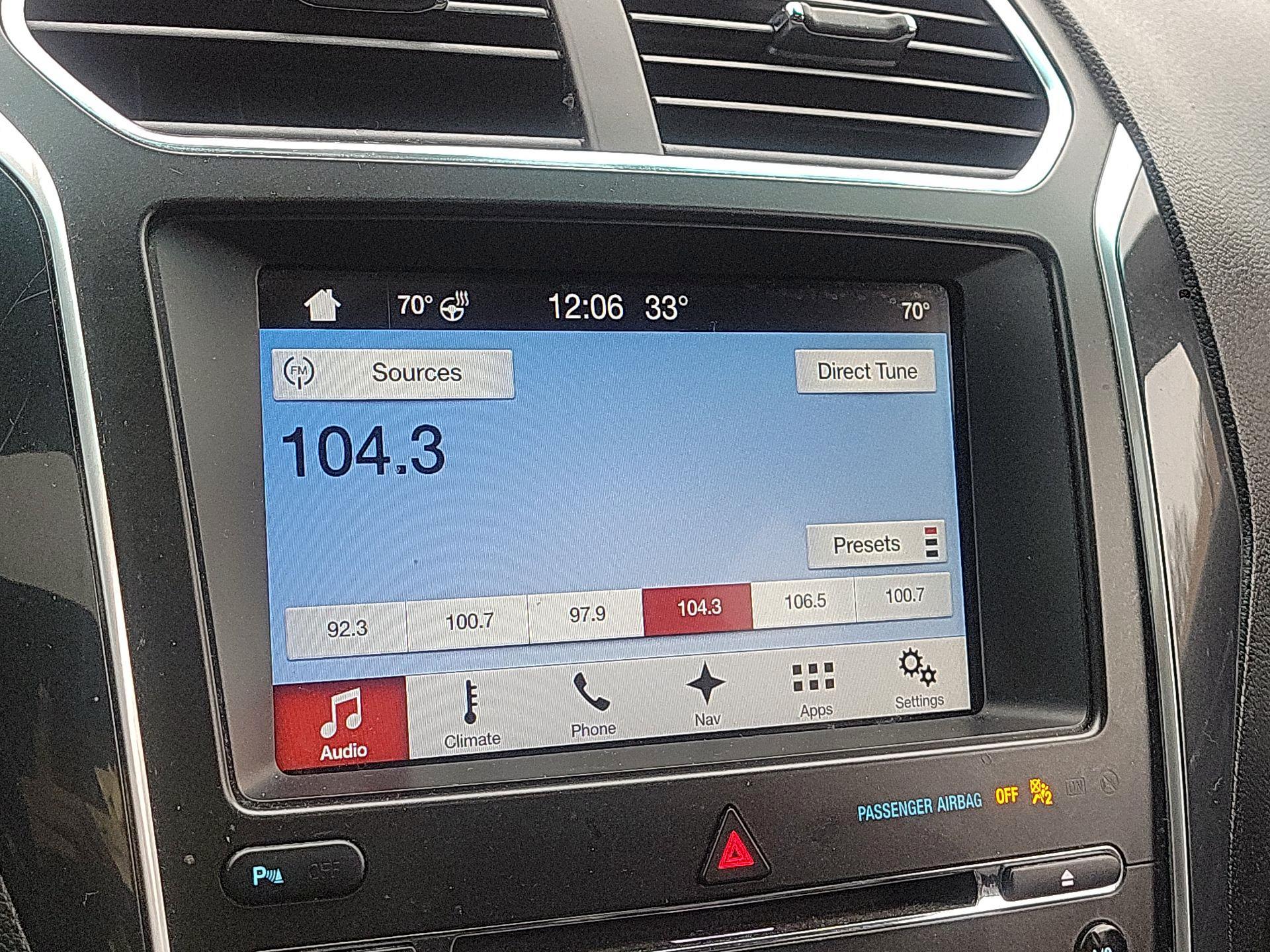 Thumbnail: 2017 Ford Explorer - 14