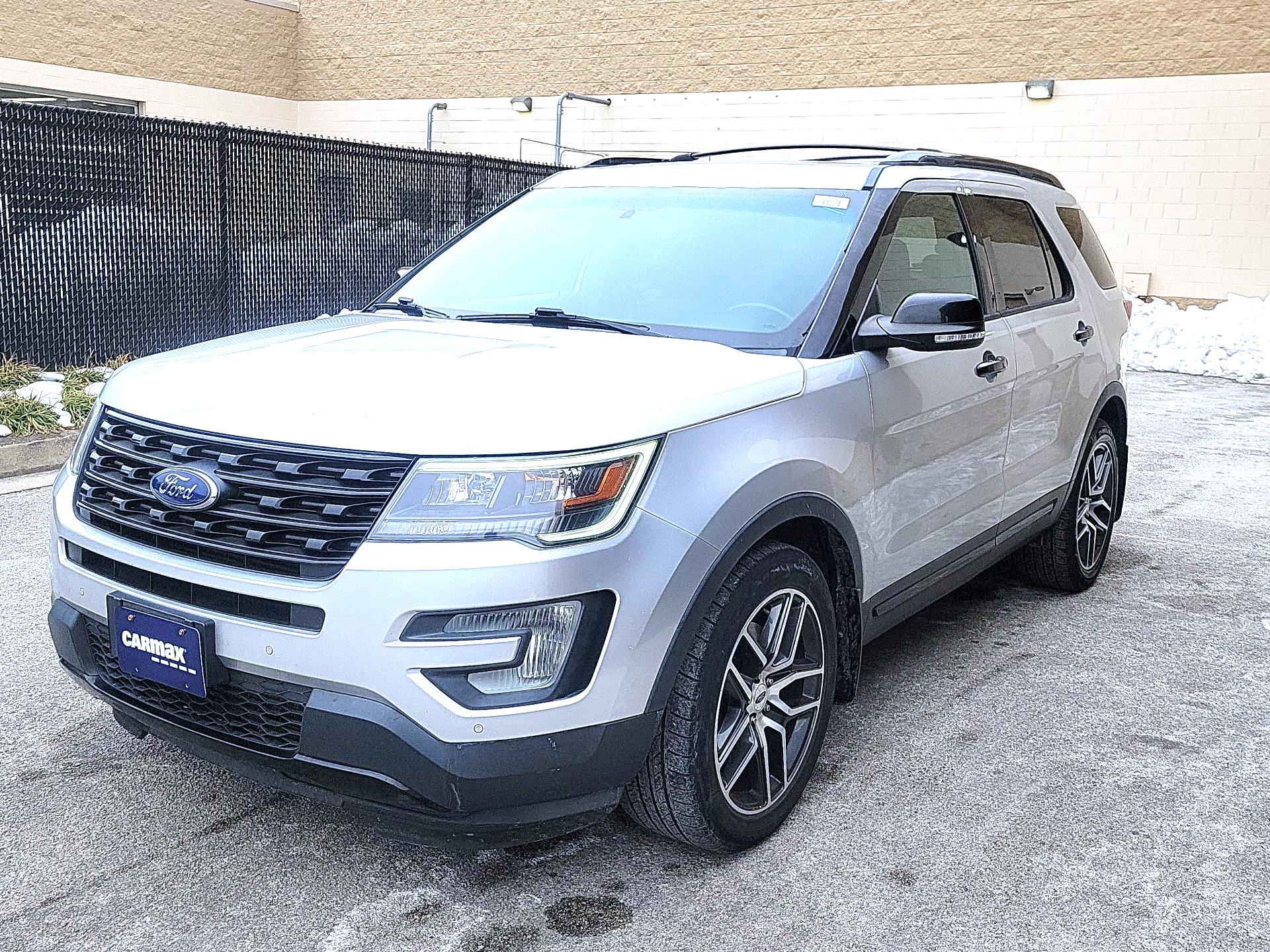 Thumbnail: 2017 Ford Explorer - 3