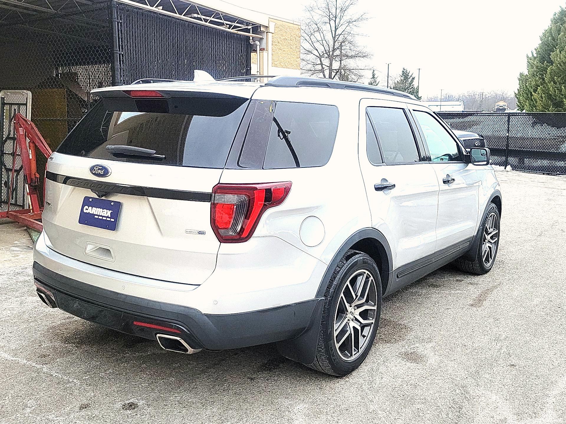 Thumbnail: 2017 Ford Explorer - 5