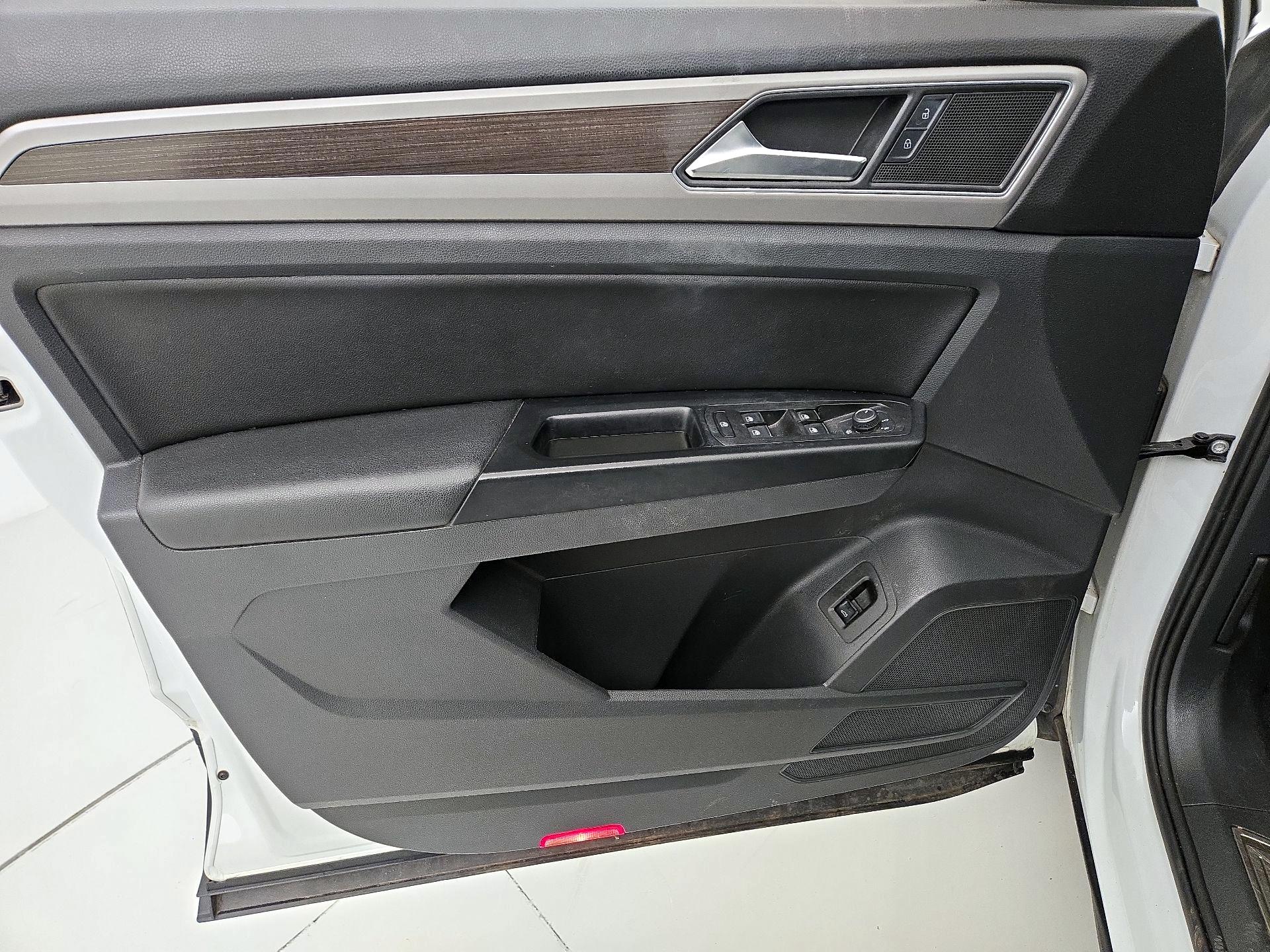 Thumbnail: 2019 Volkswagen Atlas - 12