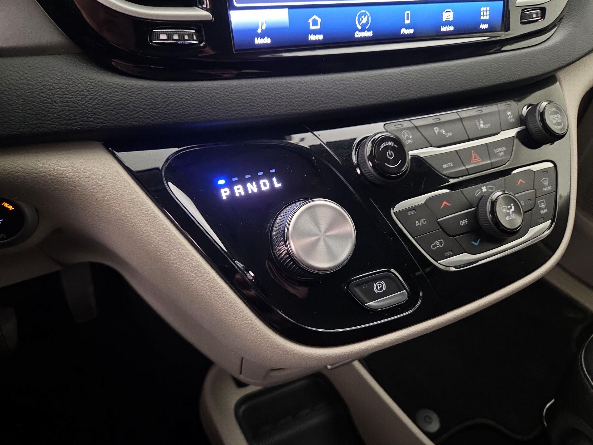 Thumbnail: 2024 Chrysler Pacifica - 17