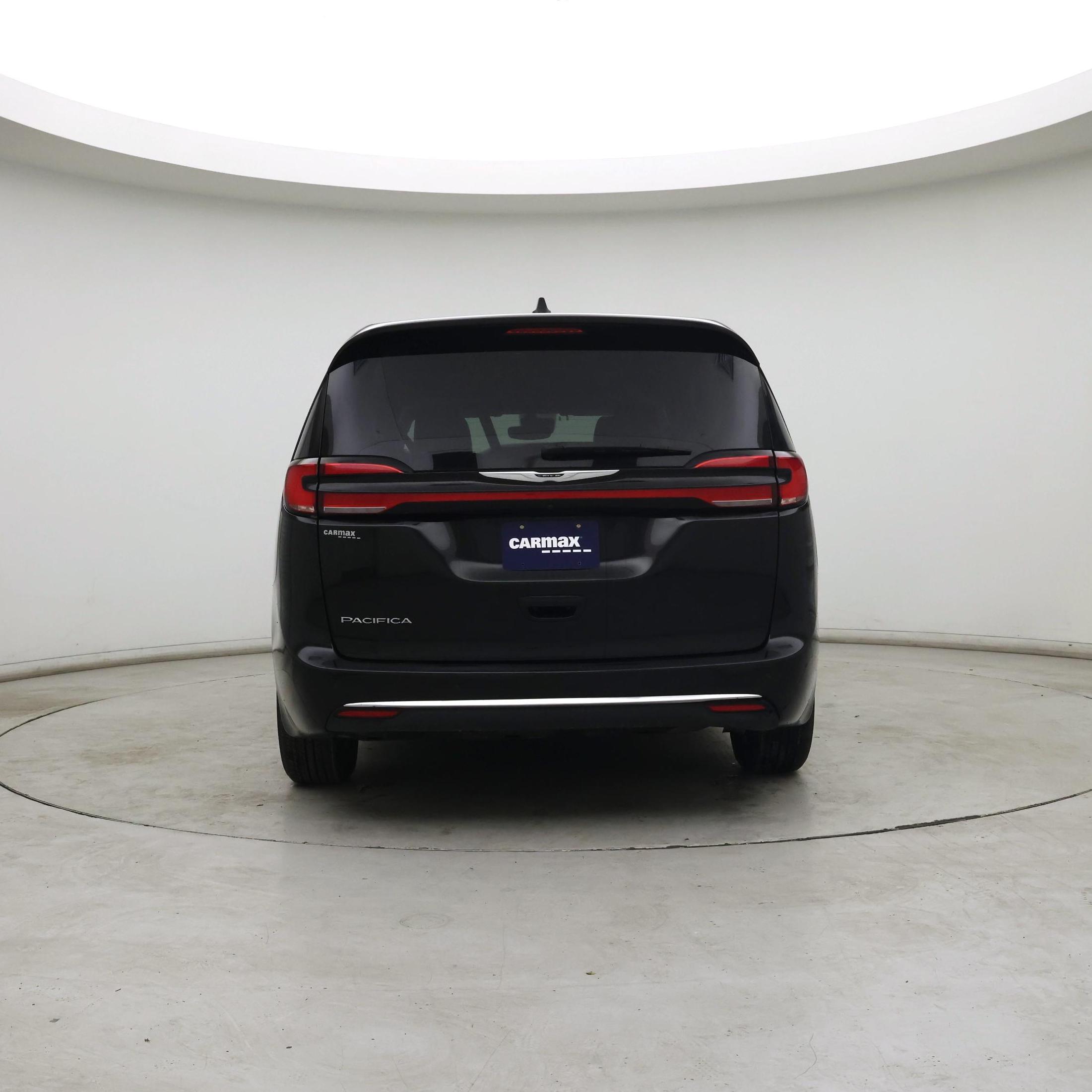 Thumbnail: 2024 Chrysler Pacifica - 6