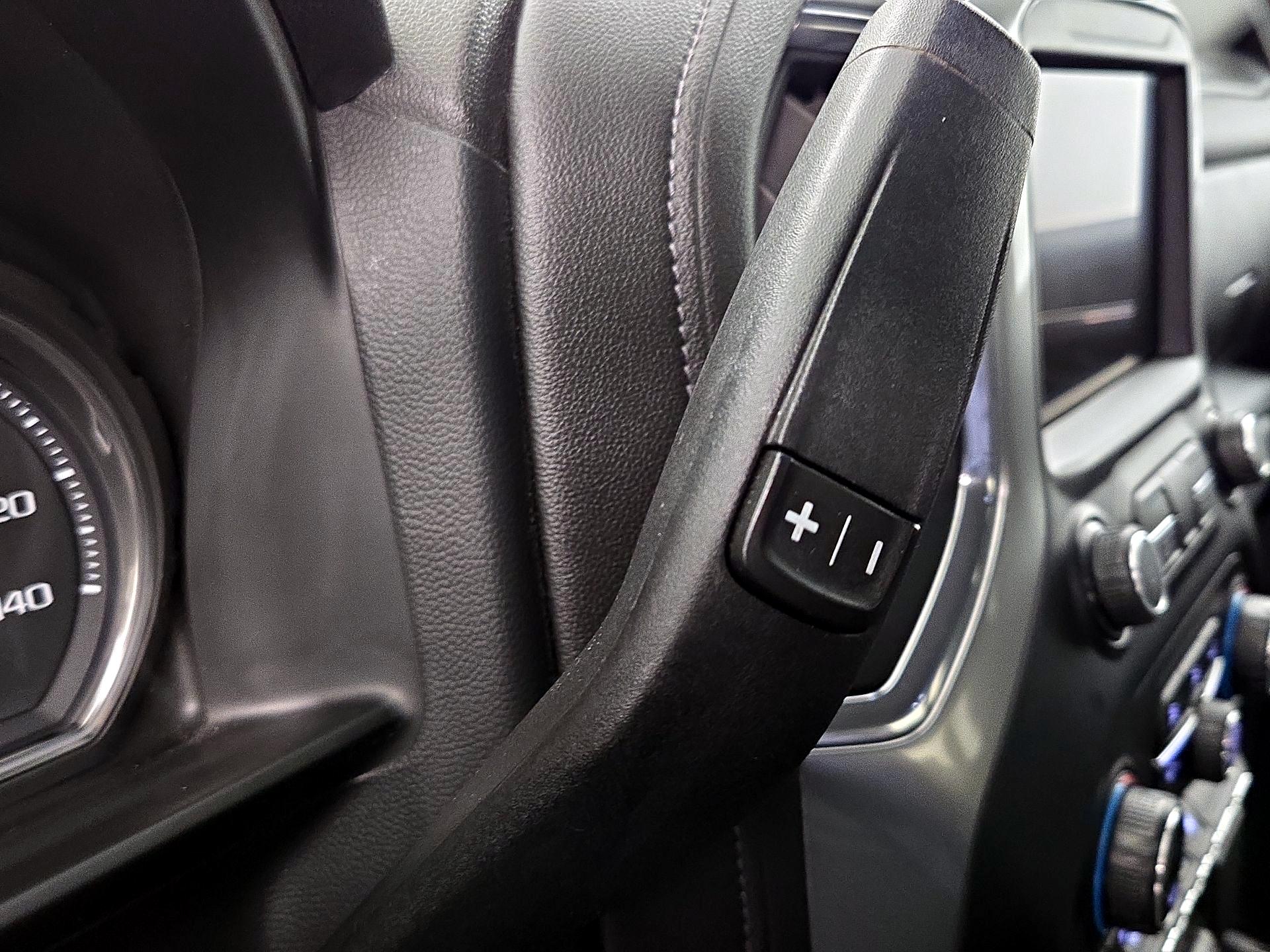 Thumbnail: 2020 Chevrolet Silverado 1500 - 17