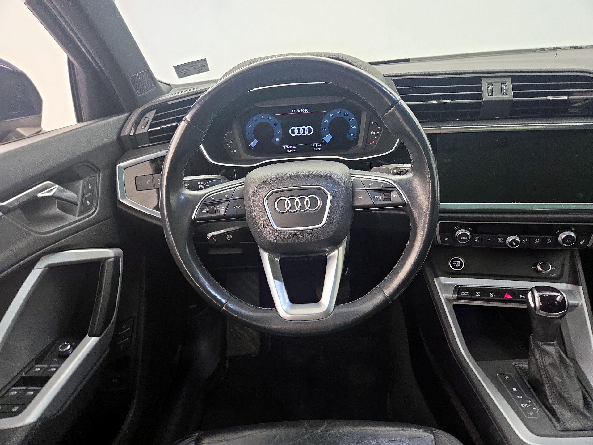 Thumbnail: 2023 Audi Q3 - 10