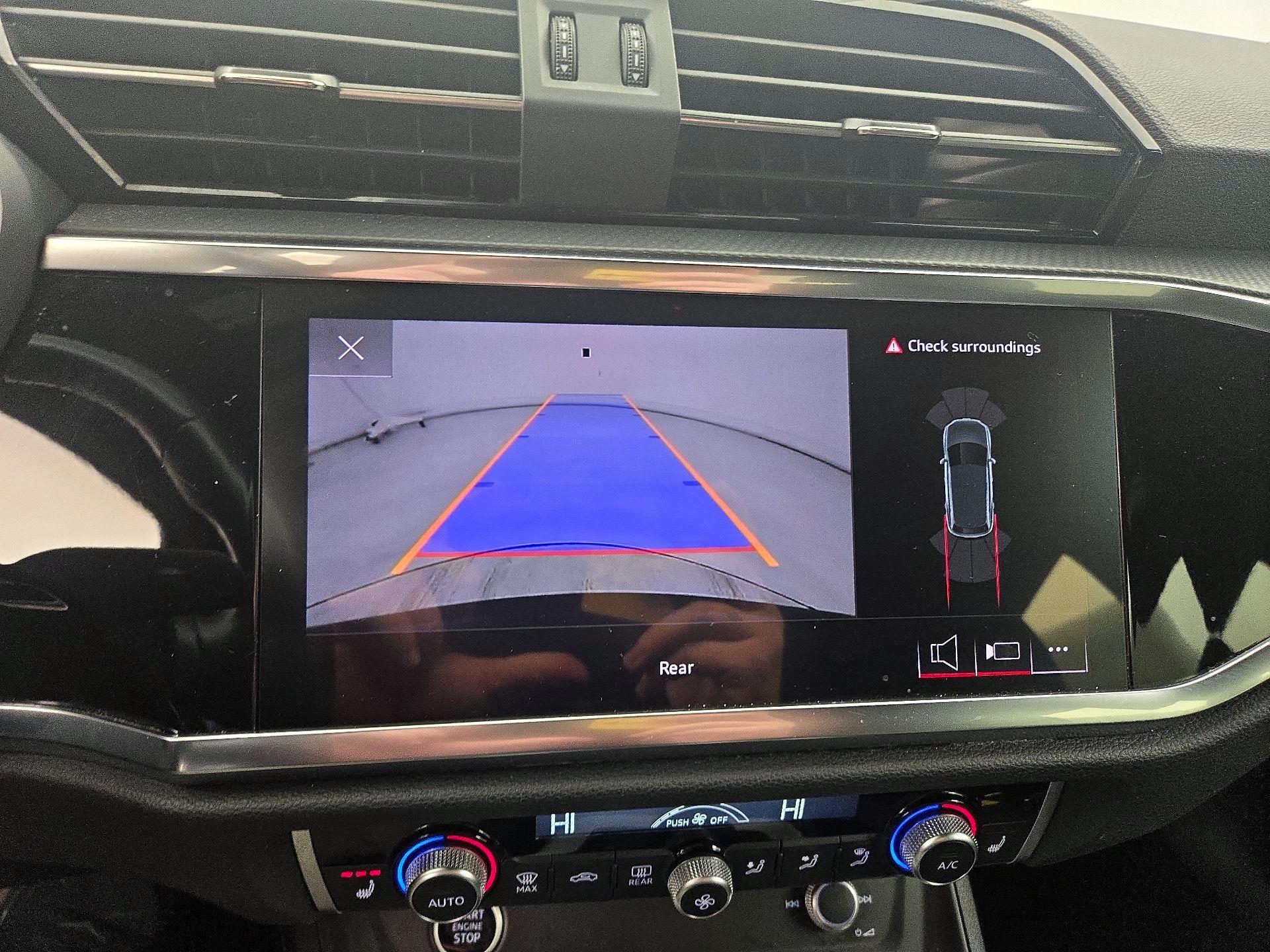 Thumbnail: 2023 Audi Q3 - 14