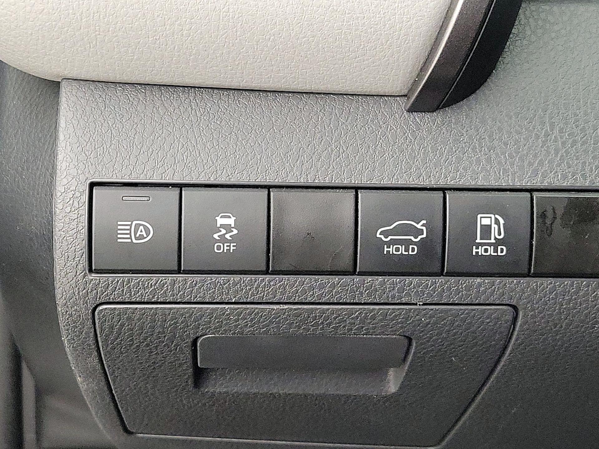 Thumbnail: 2023 Toyota Camry - 13