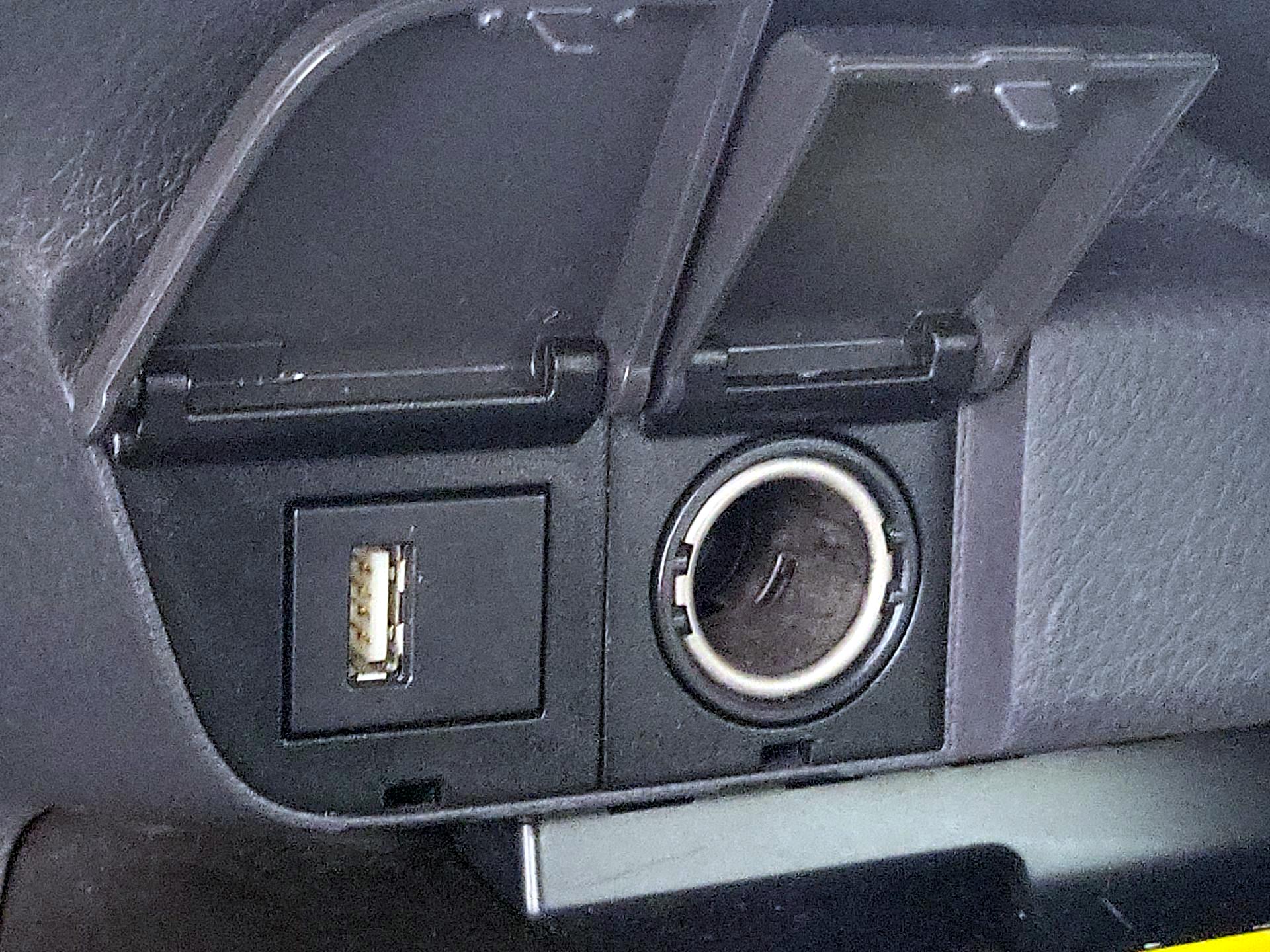 Thumbnail: 2023 Toyota Camry - 18