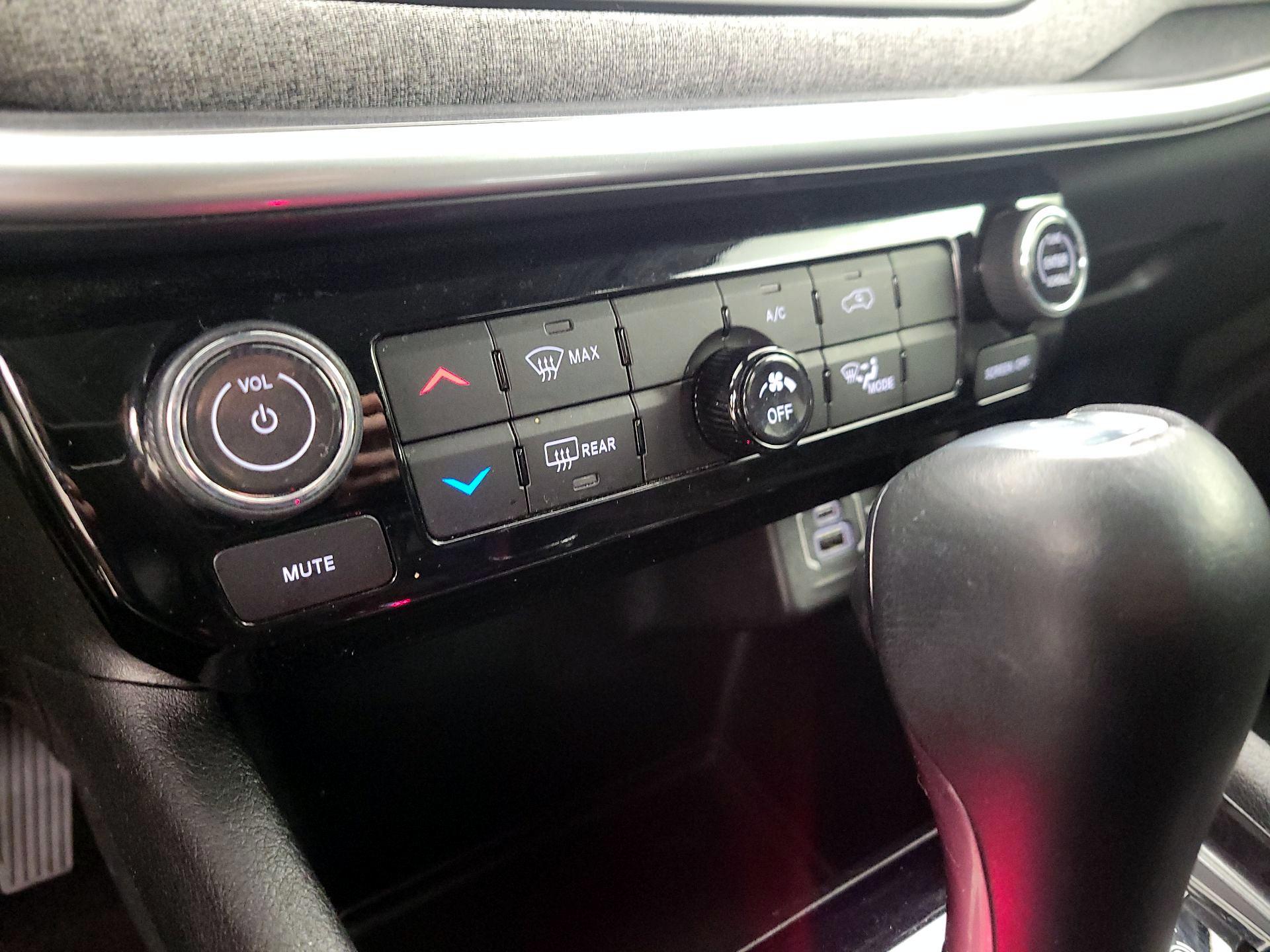 Thumbnail: 2022 Jeep Compass - 16