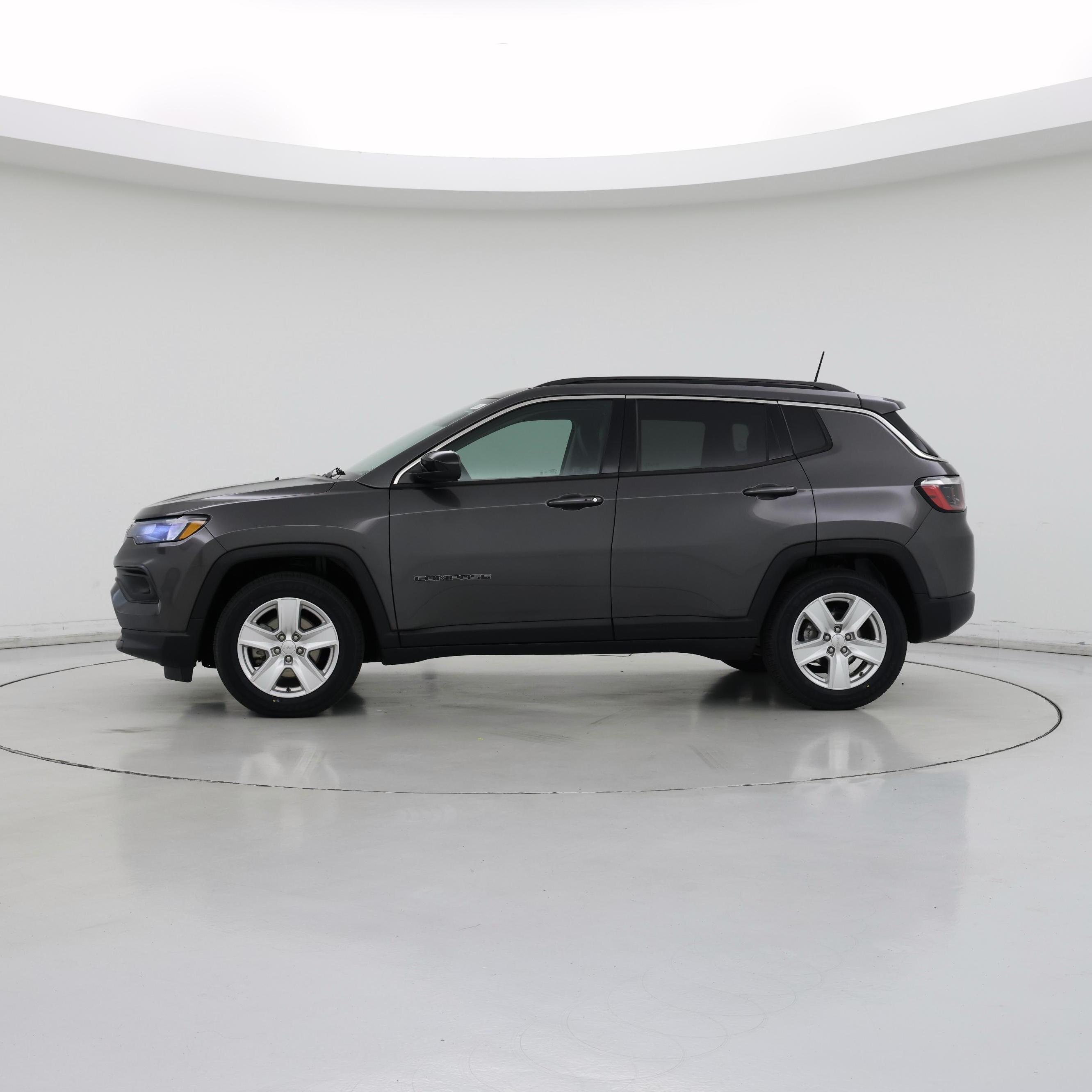 Thumbnail: 2022 Jeep Compass - 3