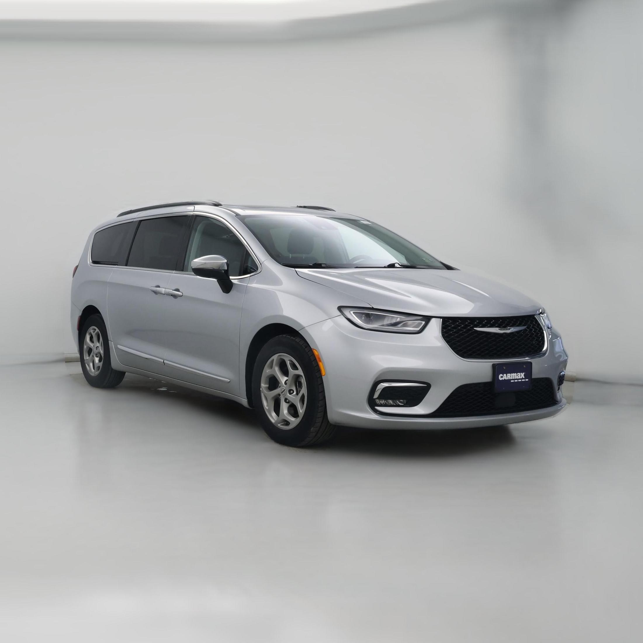 Thumbnail: 2023 Chrysler Pacifica - 1