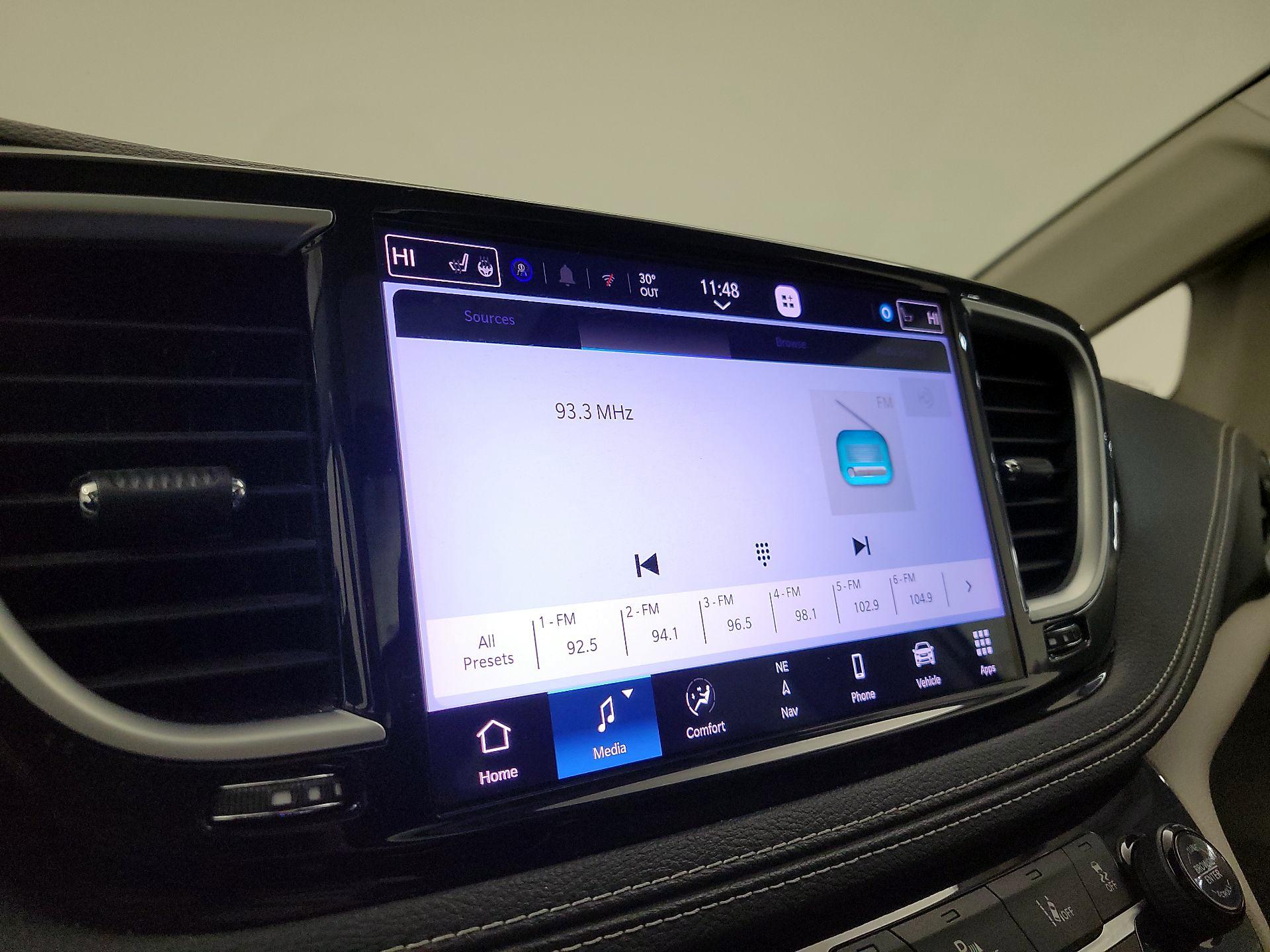 Thumbnail: 2023 Chrysler Pacifica - 16