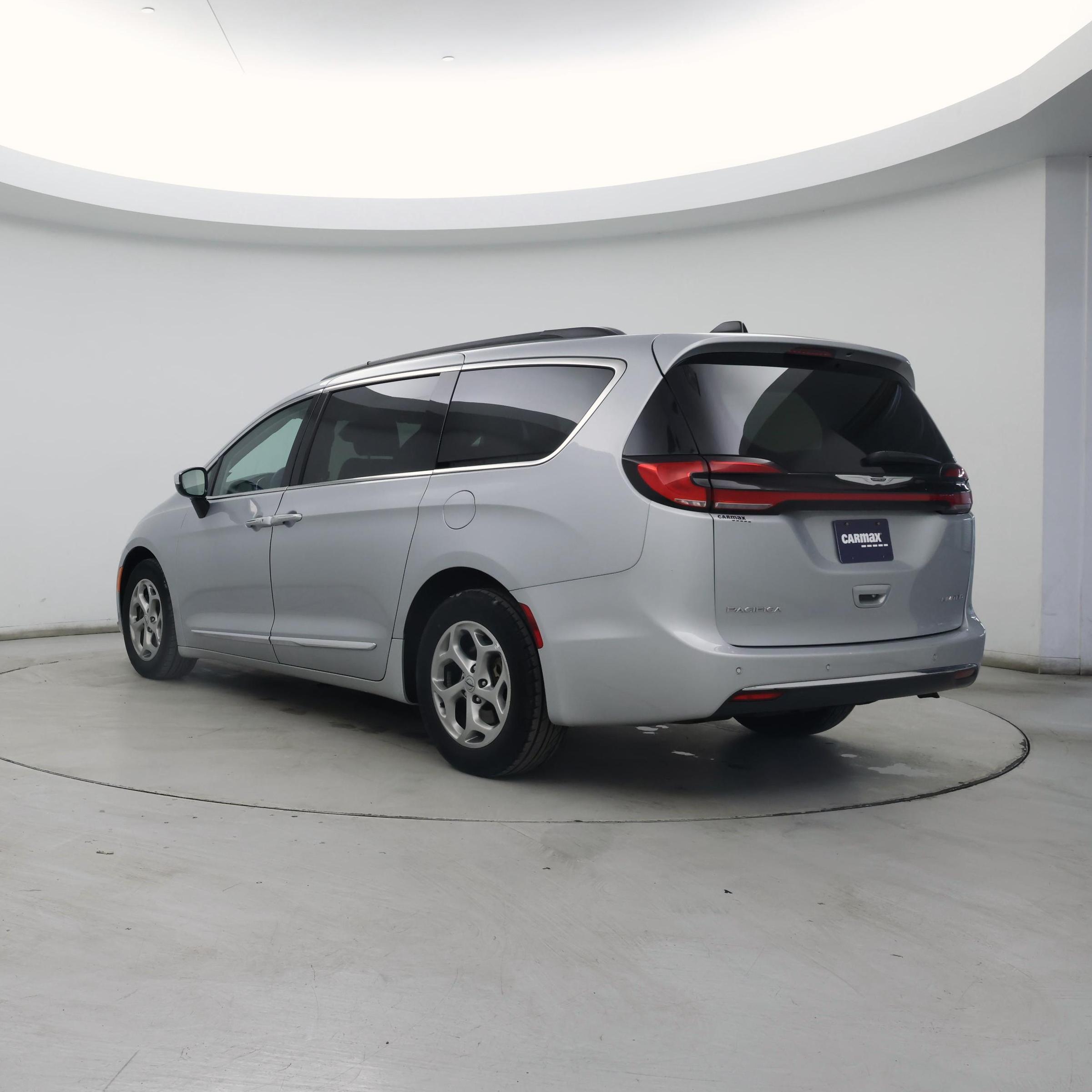 Thumbnail: 2023 Chrysler Pacifica - 2